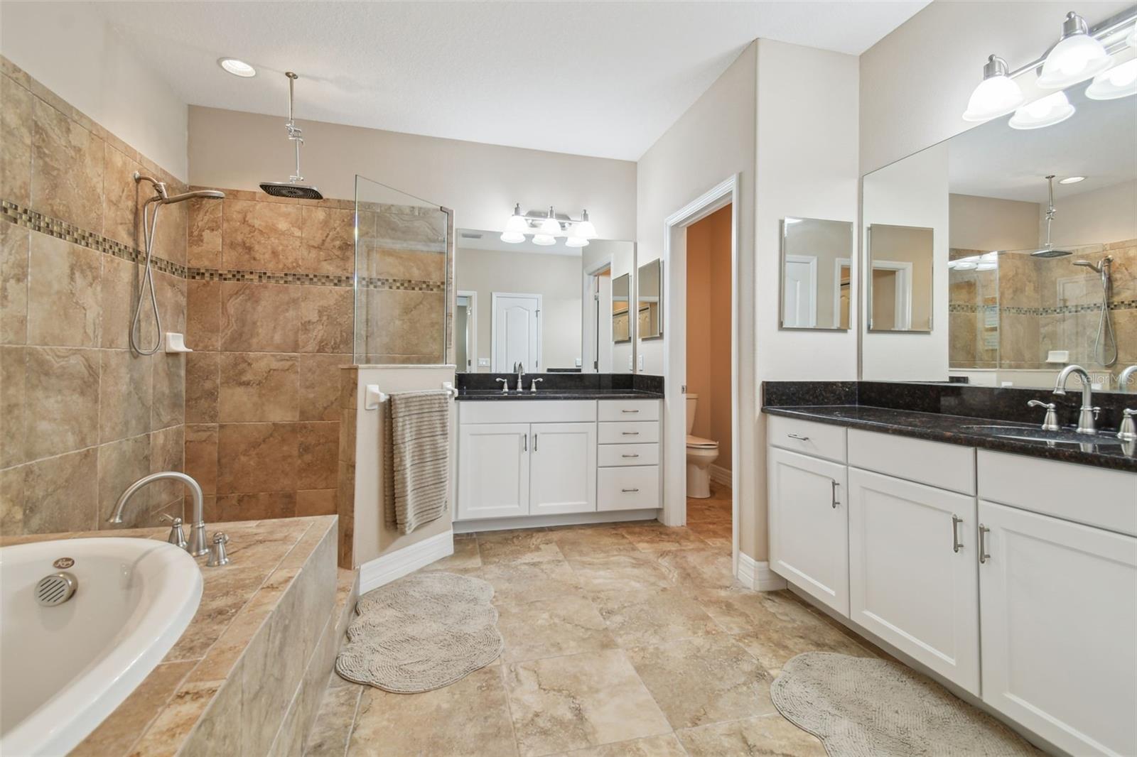 2566 LAKE MANOR DR — photo 44
