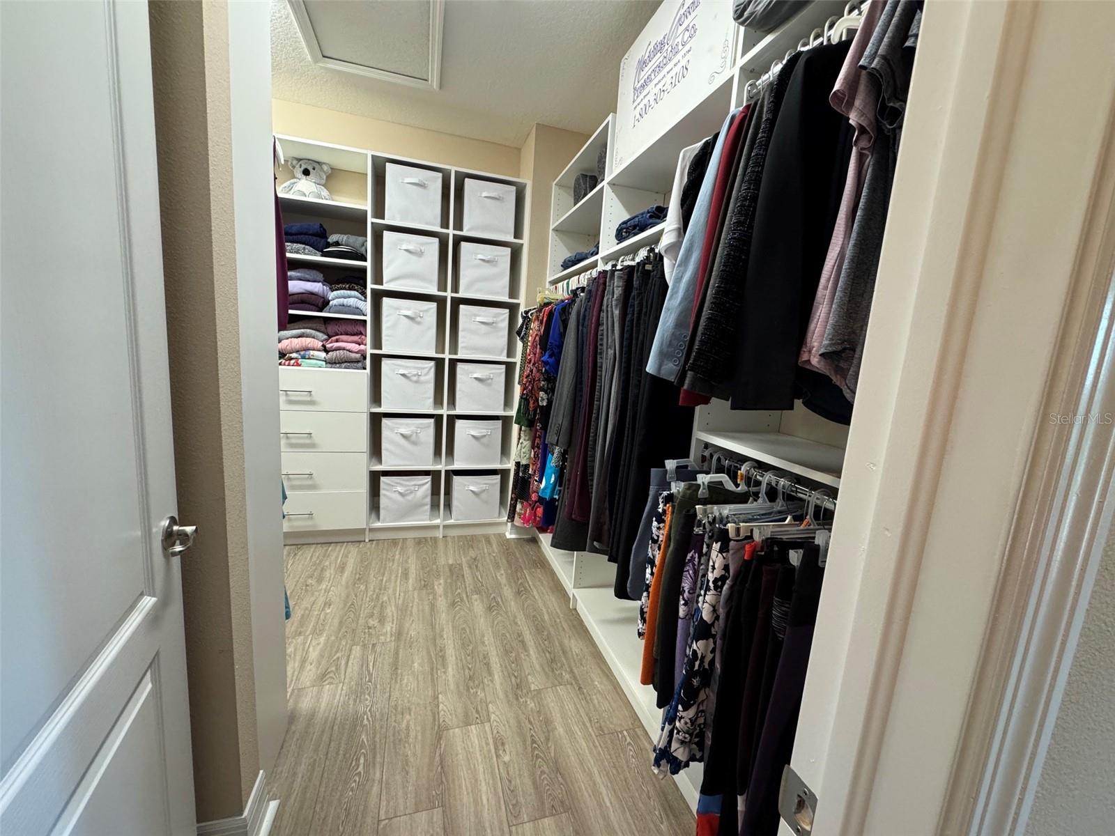 2566 LAKE MANOR DR — photo 53