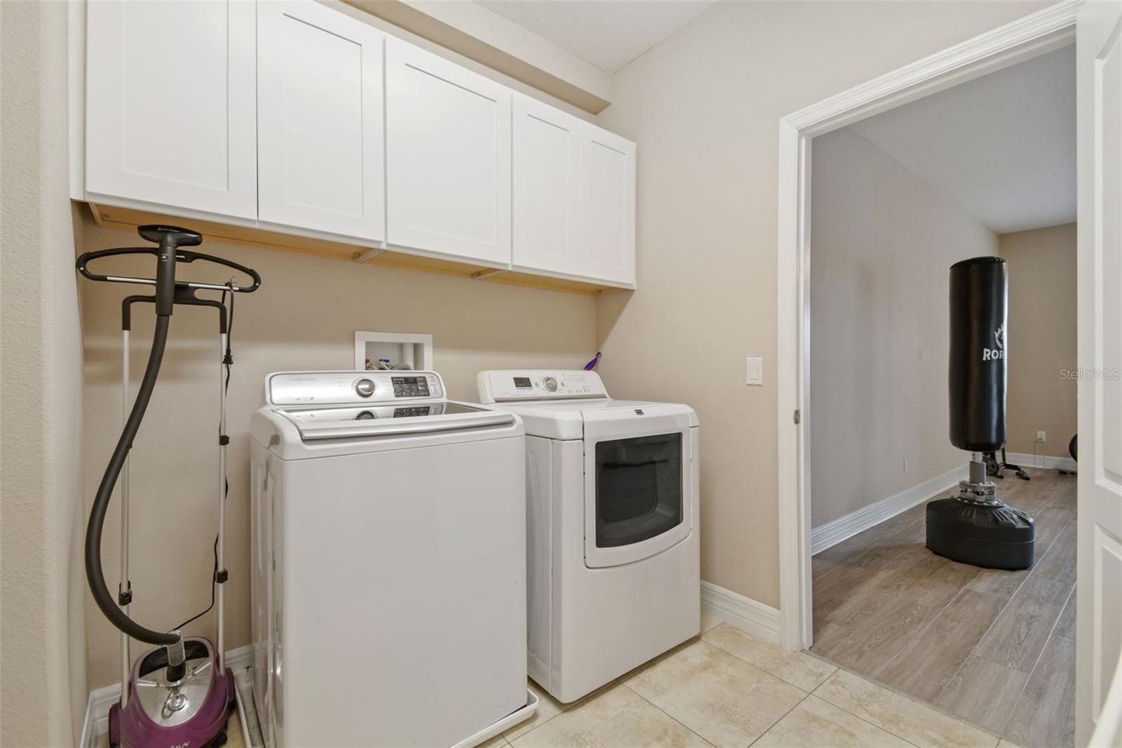 2566 LAKE MANOR DR — photo 58