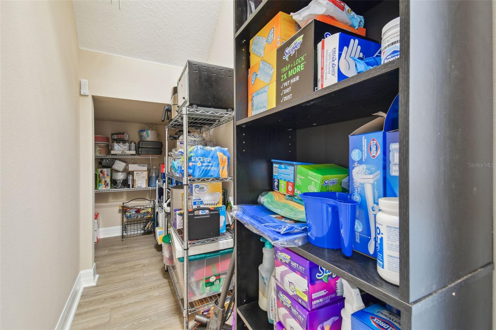 2566 LAKE MANOR DR — photo 18