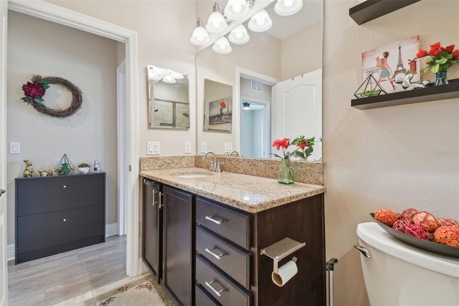 2566 LAKE MANOR DR — photo 40