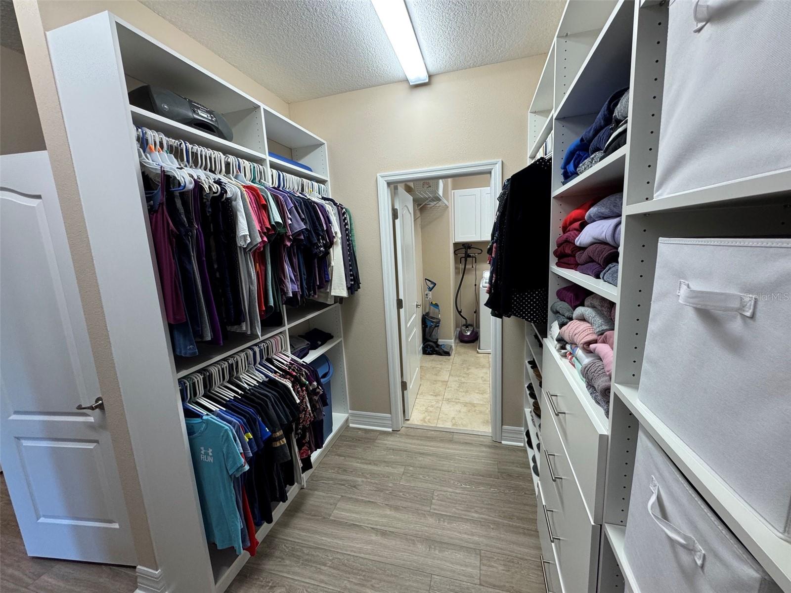 2566 LAKE MANOR DR — photo 56