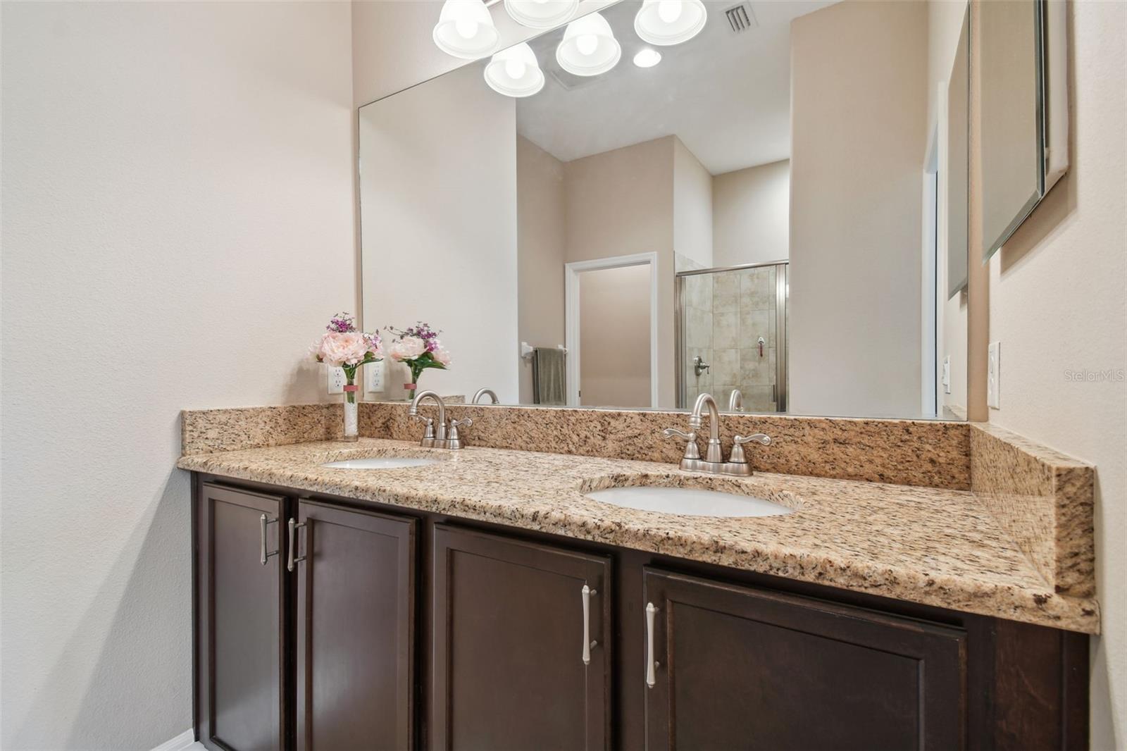 2566 LAKE MANOR DR — photo 34