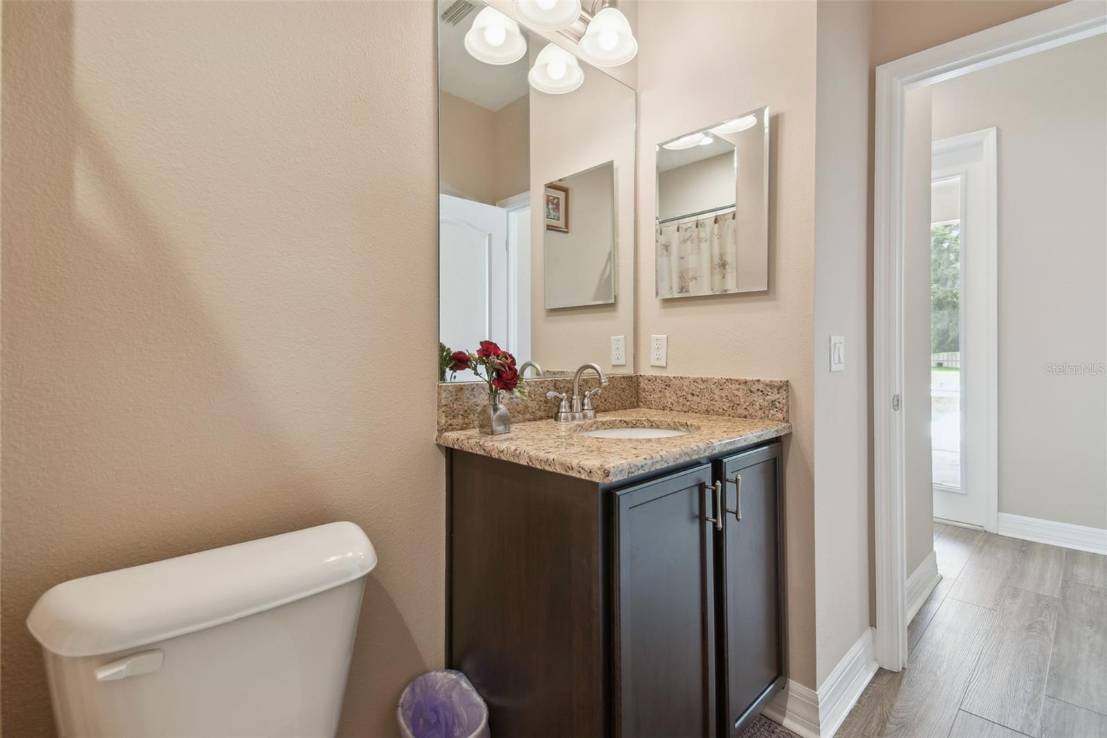 2566 LAKE MANOR DR — photo 31