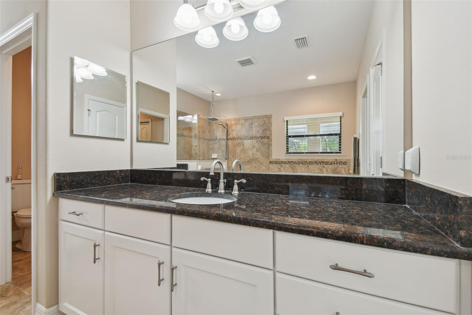 2566 LAKE MANOR DR — photo 45