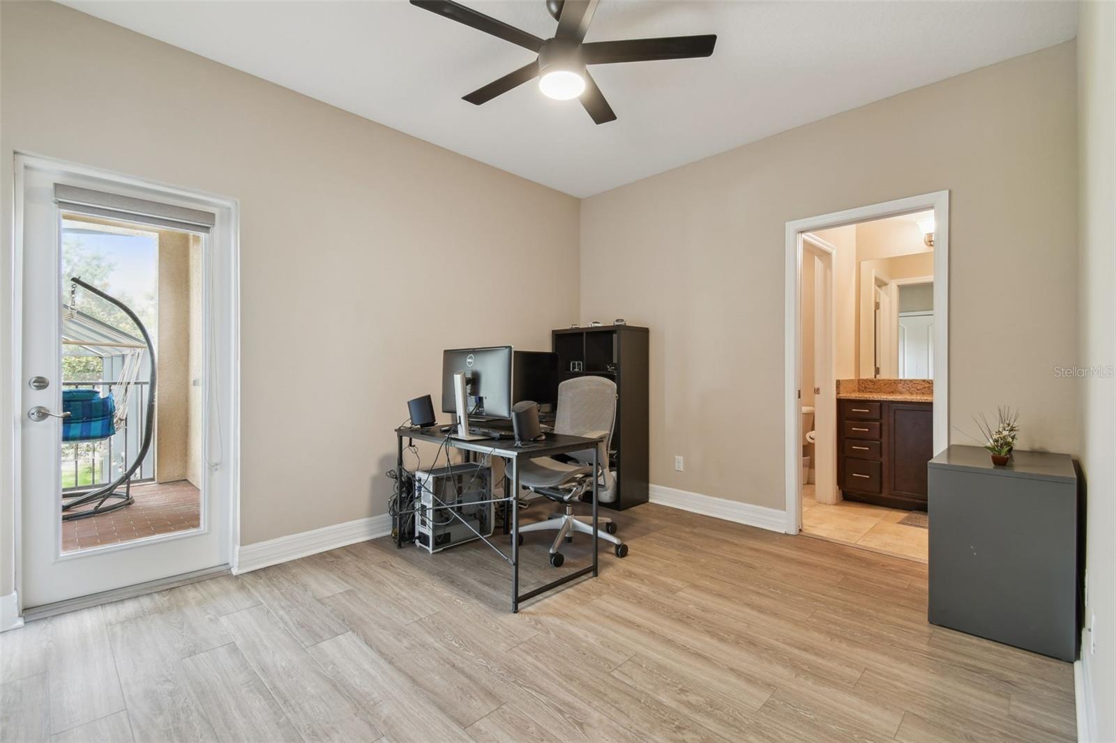 2566 LAKE MANOR DR — photo 63