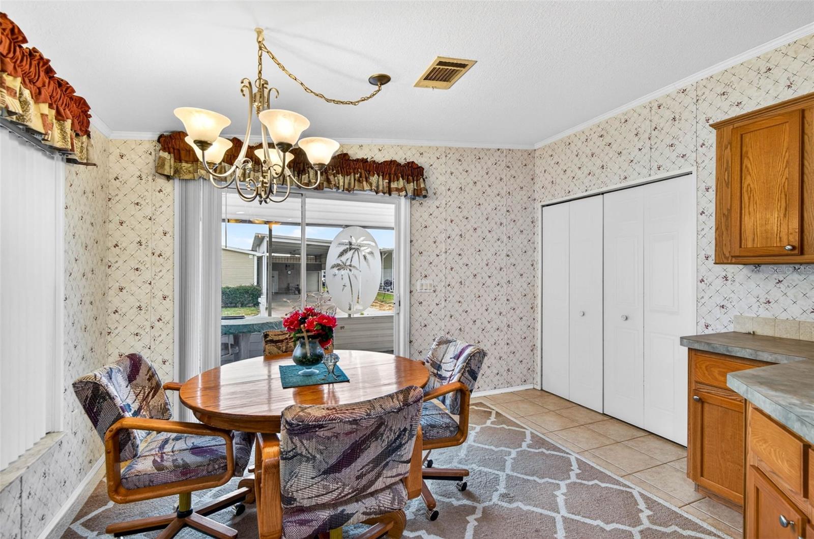10047 EQUITY AVE — photo 13