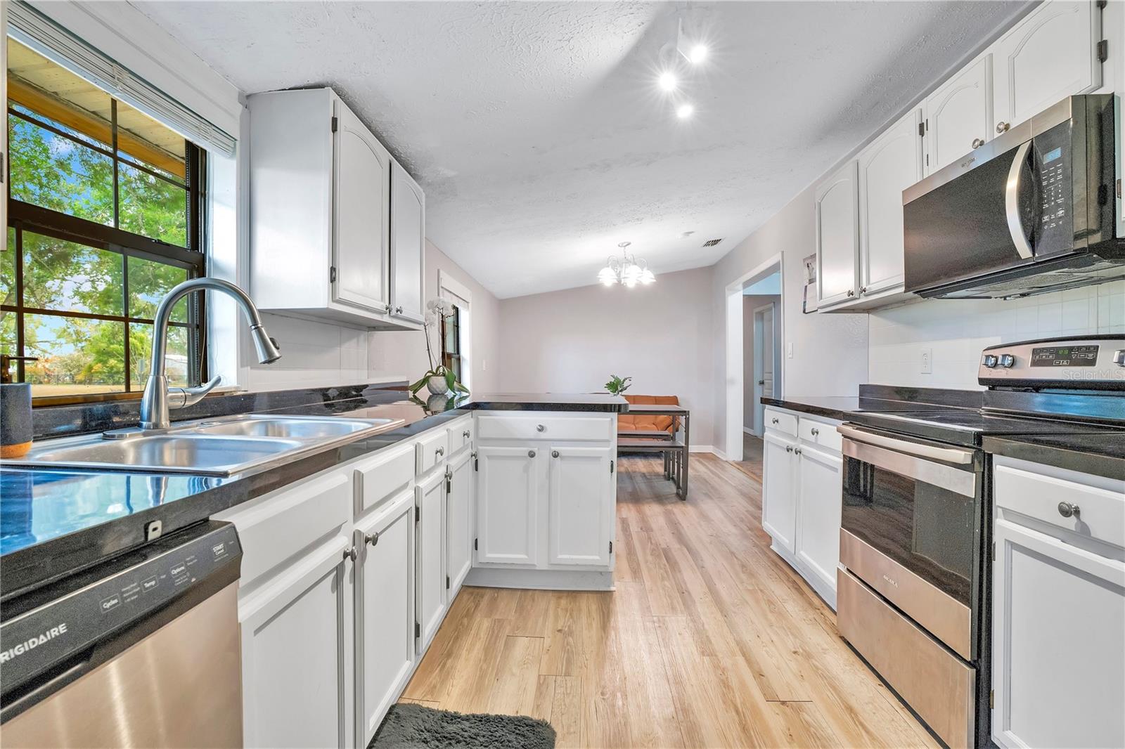 13713 WALDEN SHEFFIELD RD — photo 11