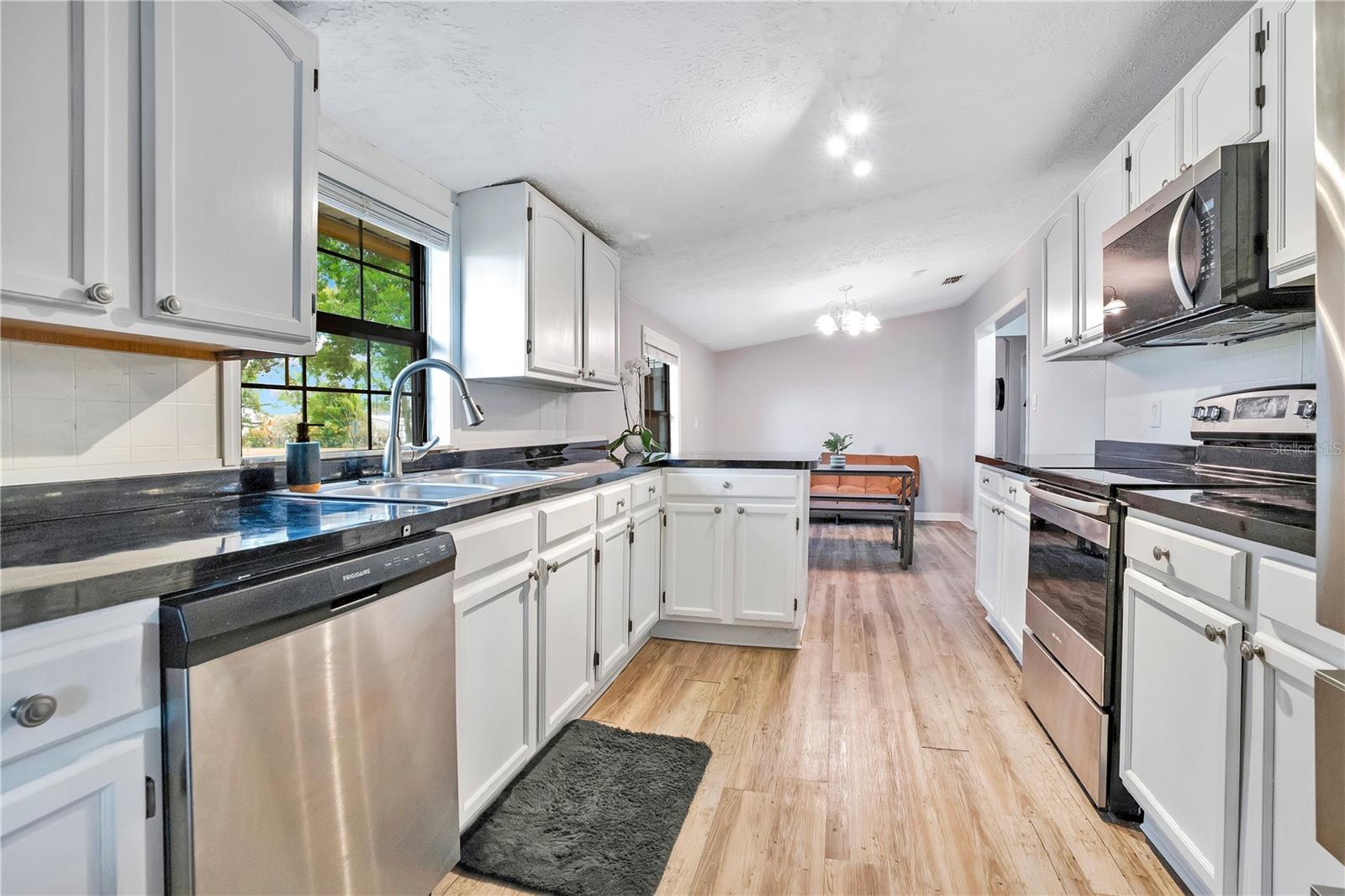 13713 WALDEN SHEFFIELD RD — photo 12