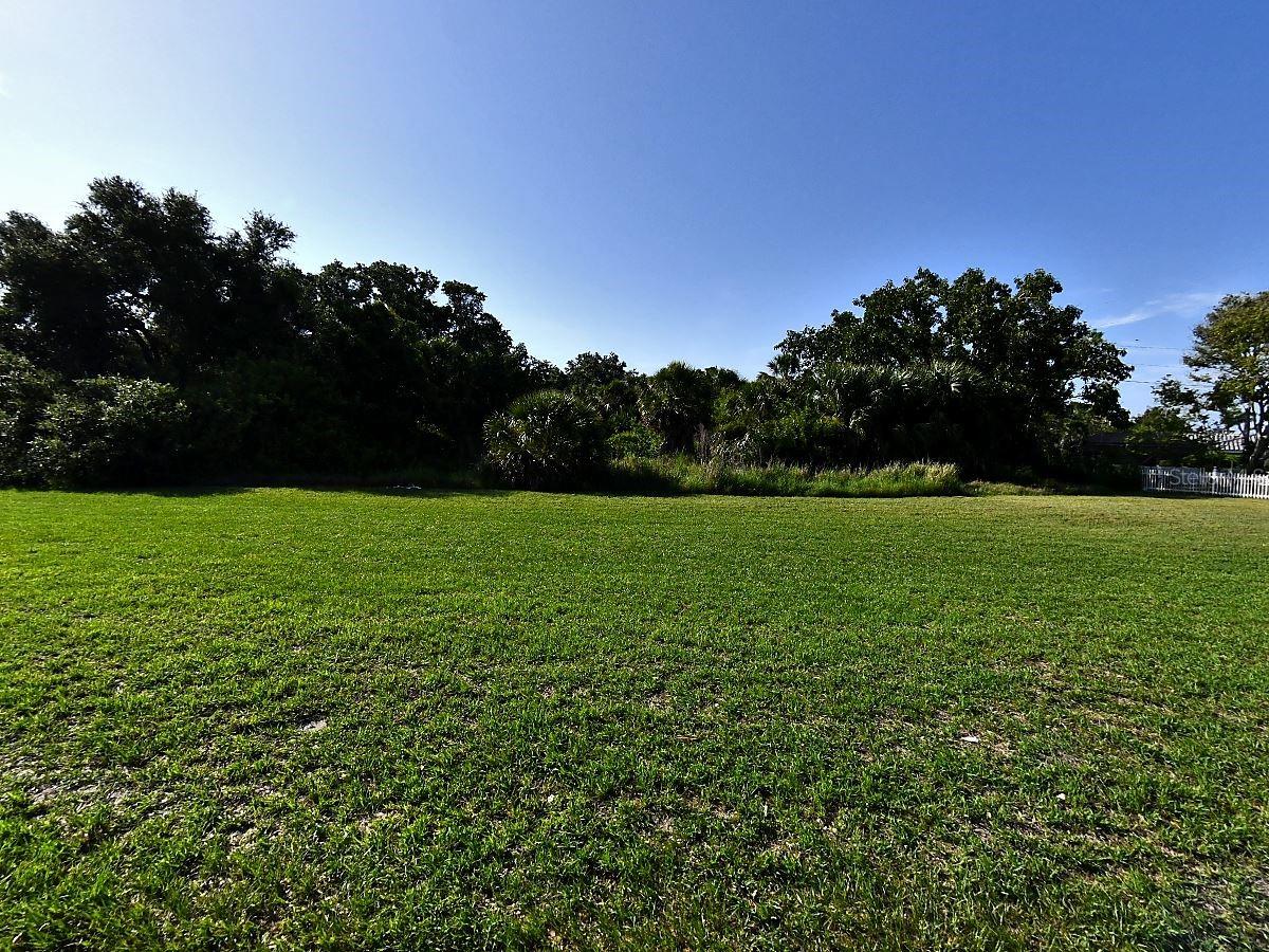 2099 S TAMIAMI TRL — photo 2