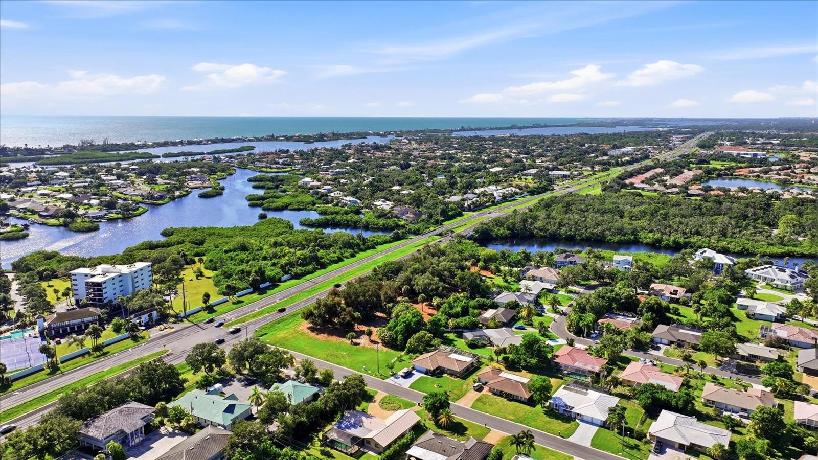 2099 S TAMIAMI TRL — photo 7