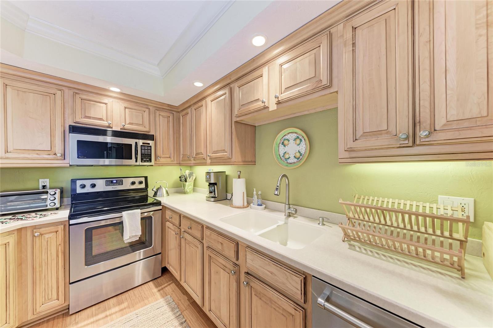 1212 BENJAMIN FRANKLIN DR #208 — photo 8