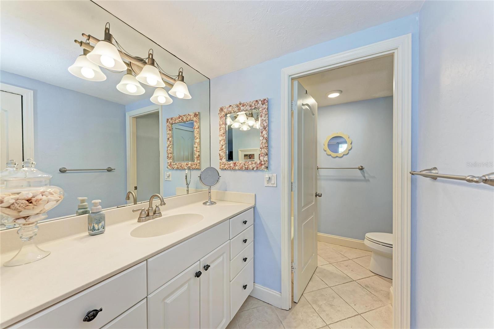 1212 BENJAMIN FRANKLIN DR #208 — photo 19