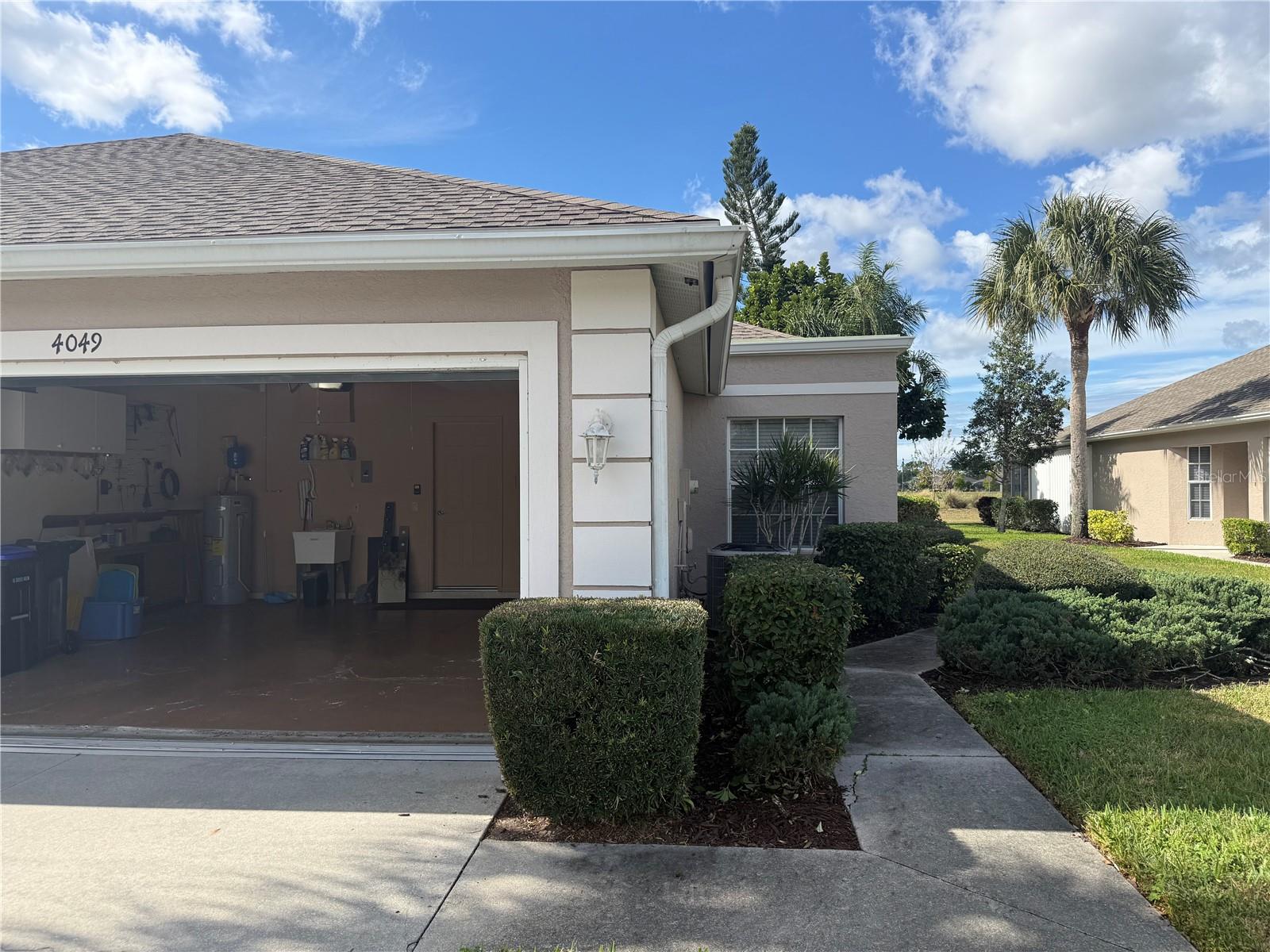 4049 FAIRWAY DR — photo 2
