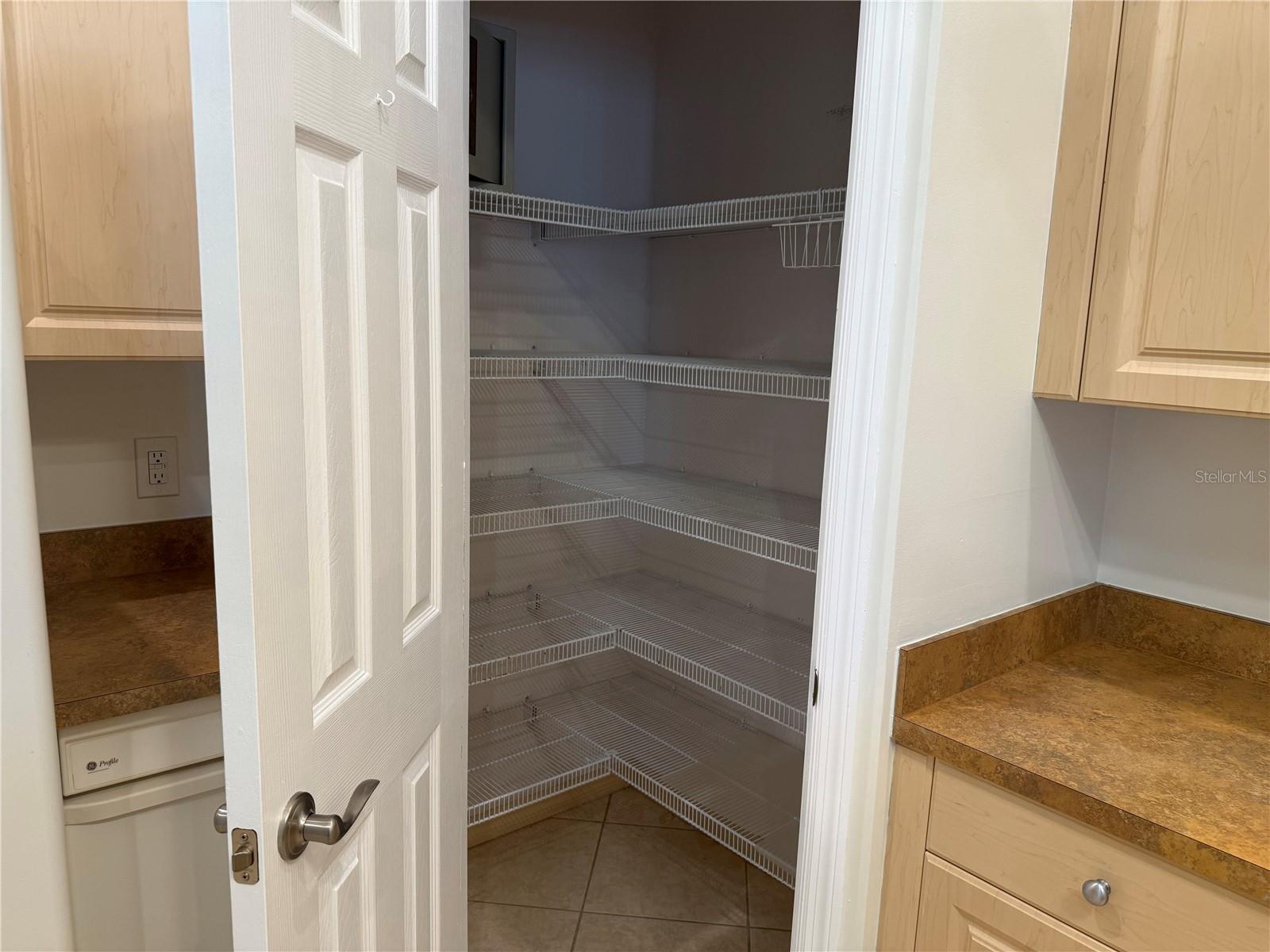 4049 FAIRWAY DR — photo 15