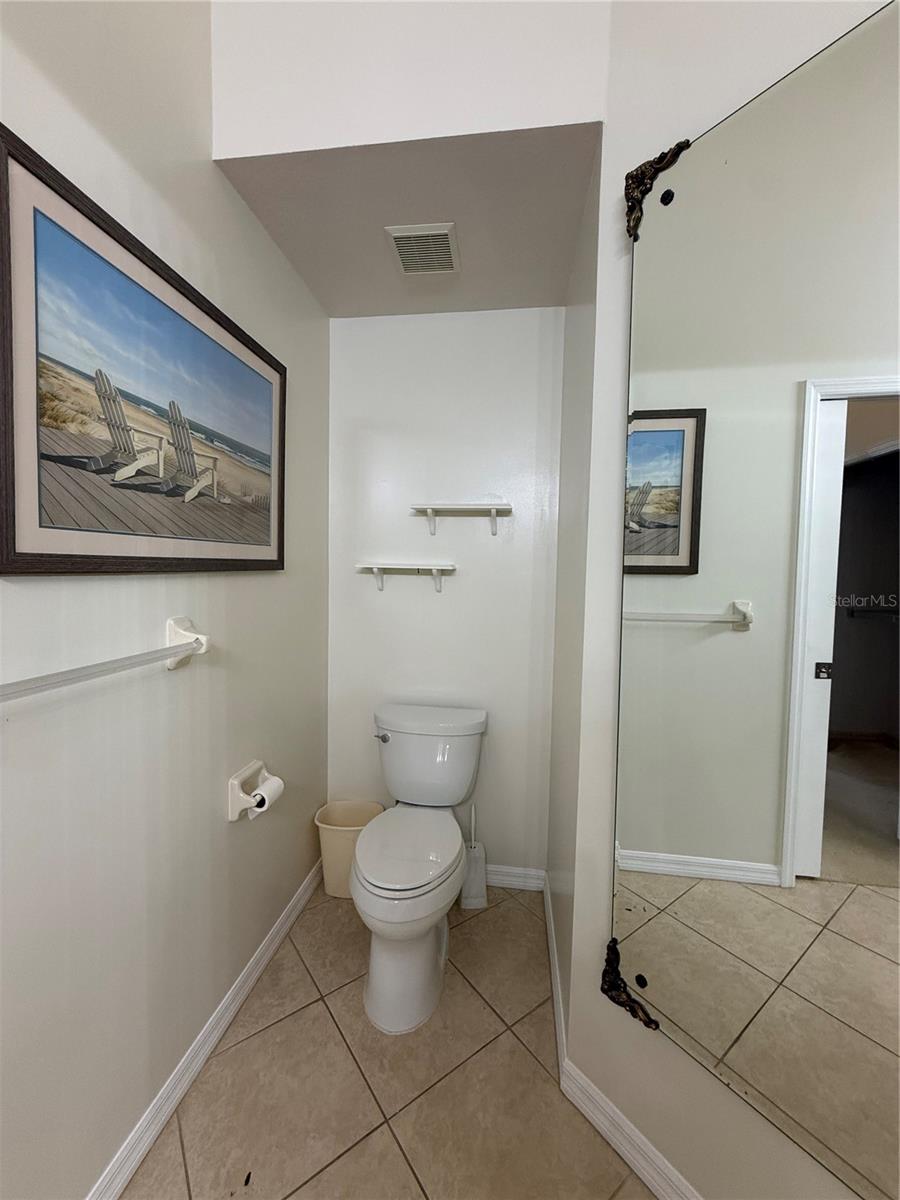 4049 FAIRWAY DR — photo 32
