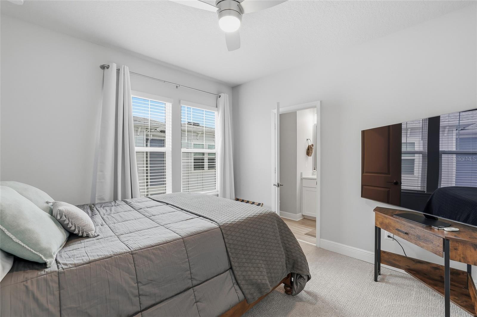 2510 W CLEVELAND ST #2 — photo 43