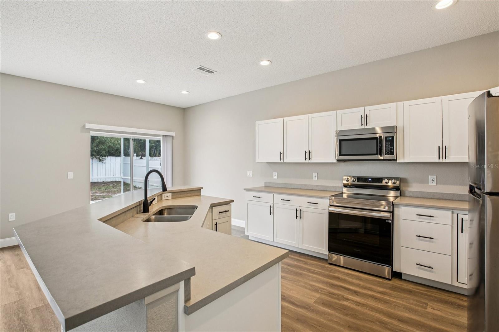 2700 SIERRA VISTA WAY — photo 22