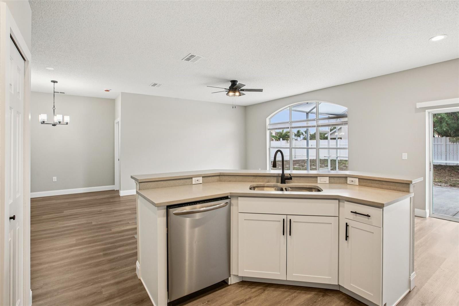 2700 SIERRA VISTA WAY — photo 23