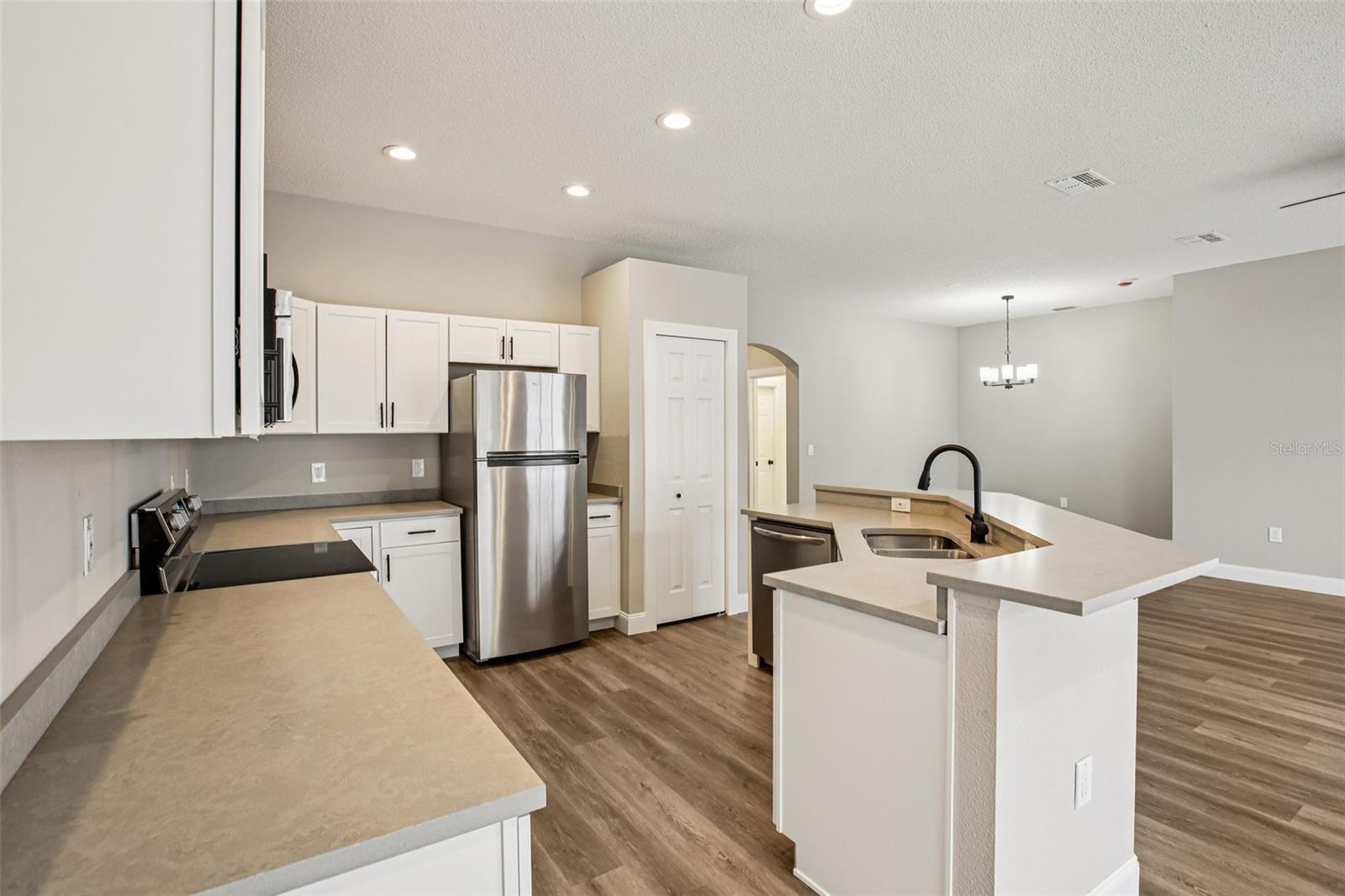 2700 SIERRA VISTA WAY — photo 25