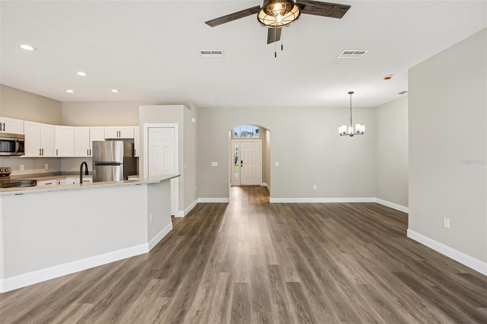 2700 SIERRA VISTA WAY — photo 17