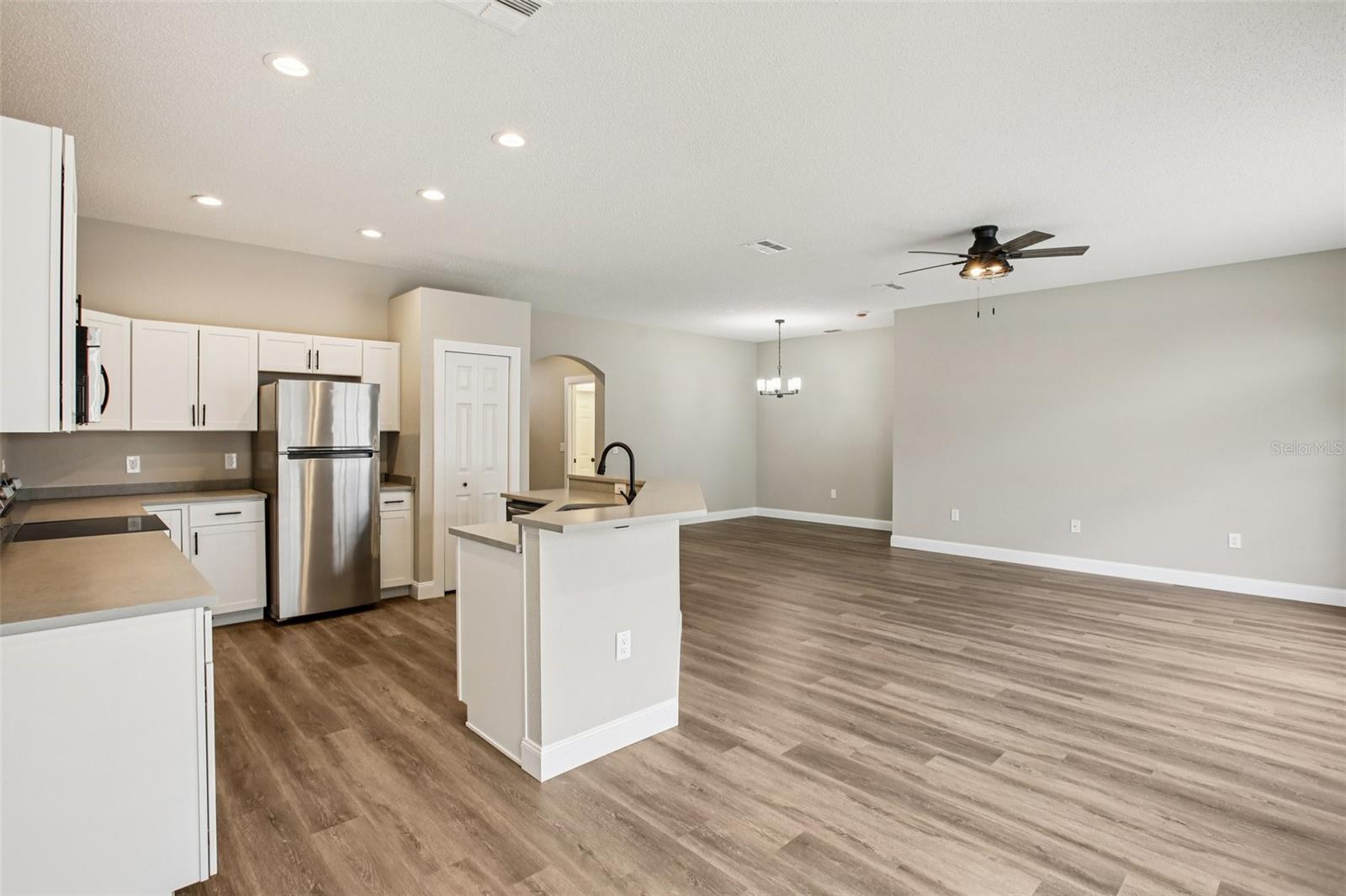 2700 SIERRA VISTA WAY — photo 26