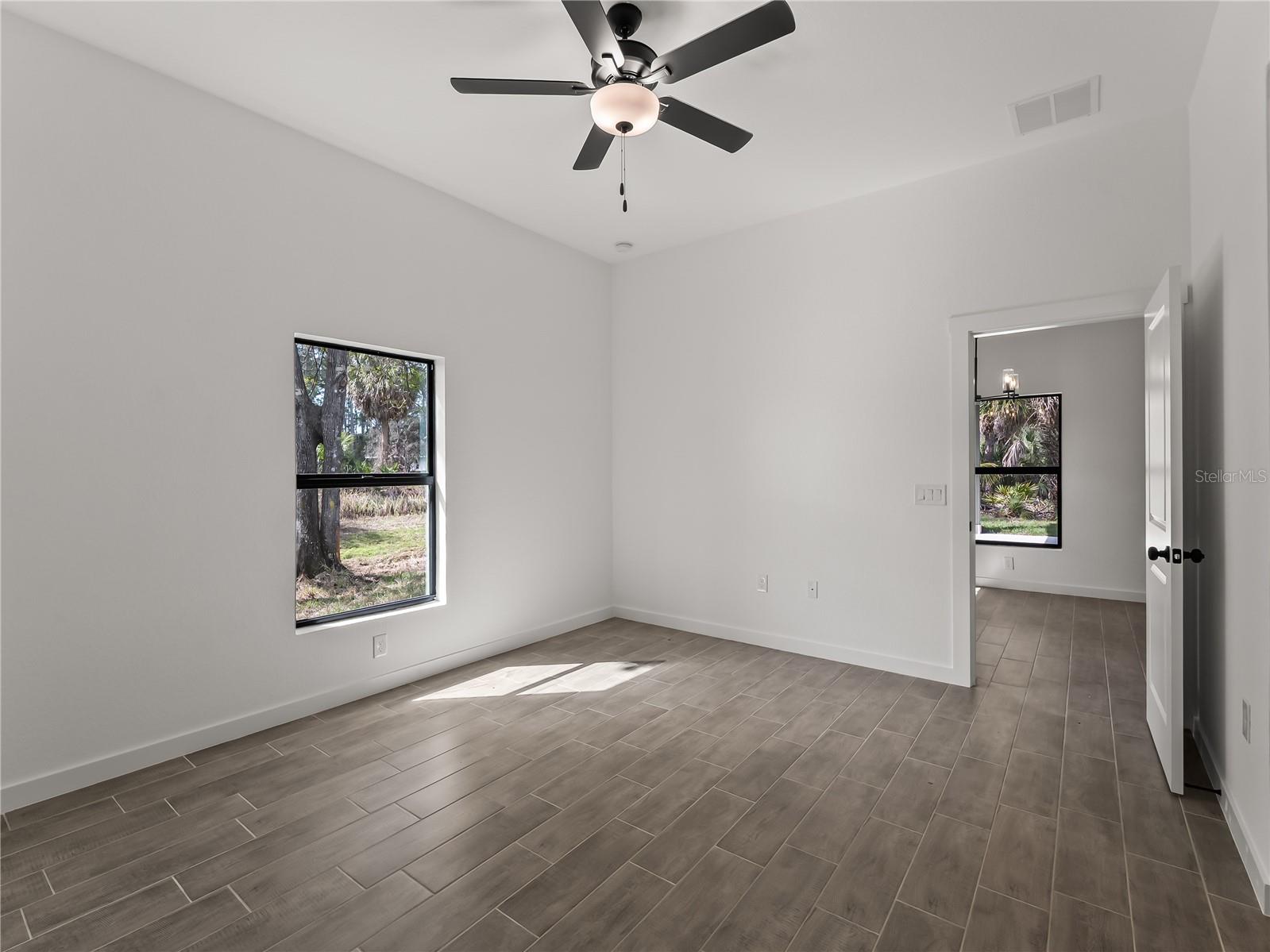 3085 STOCKTON AVE — photo 16