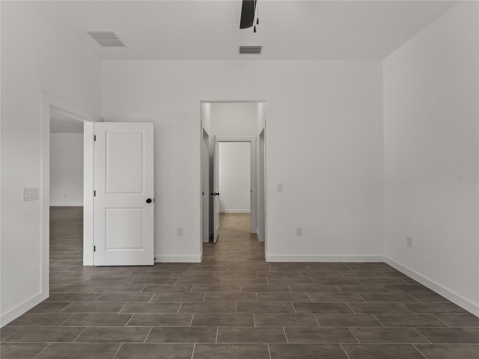 3085 STOCKTON AVE — photo 17