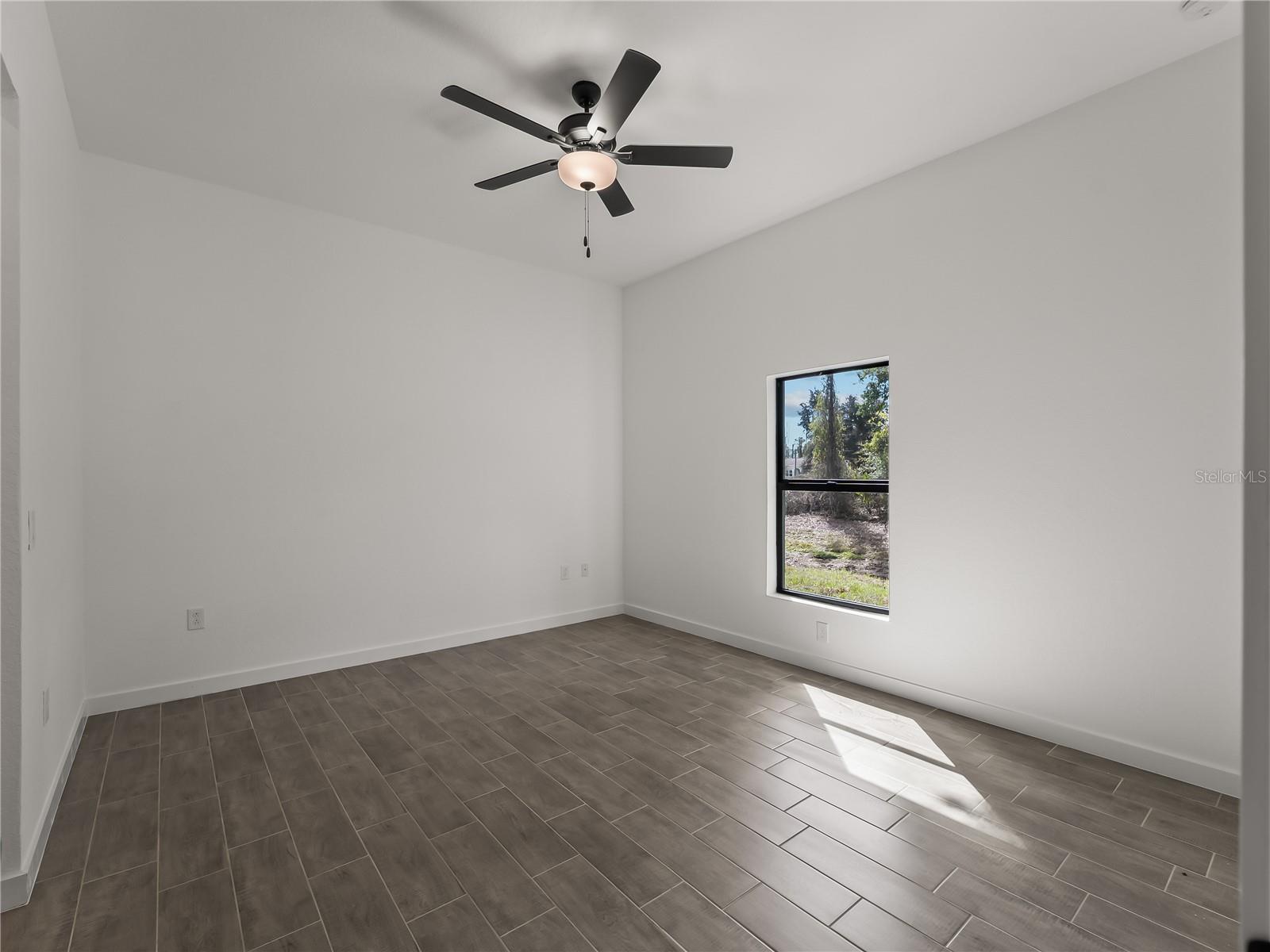 3085 STOCKTON AVE — photo 15