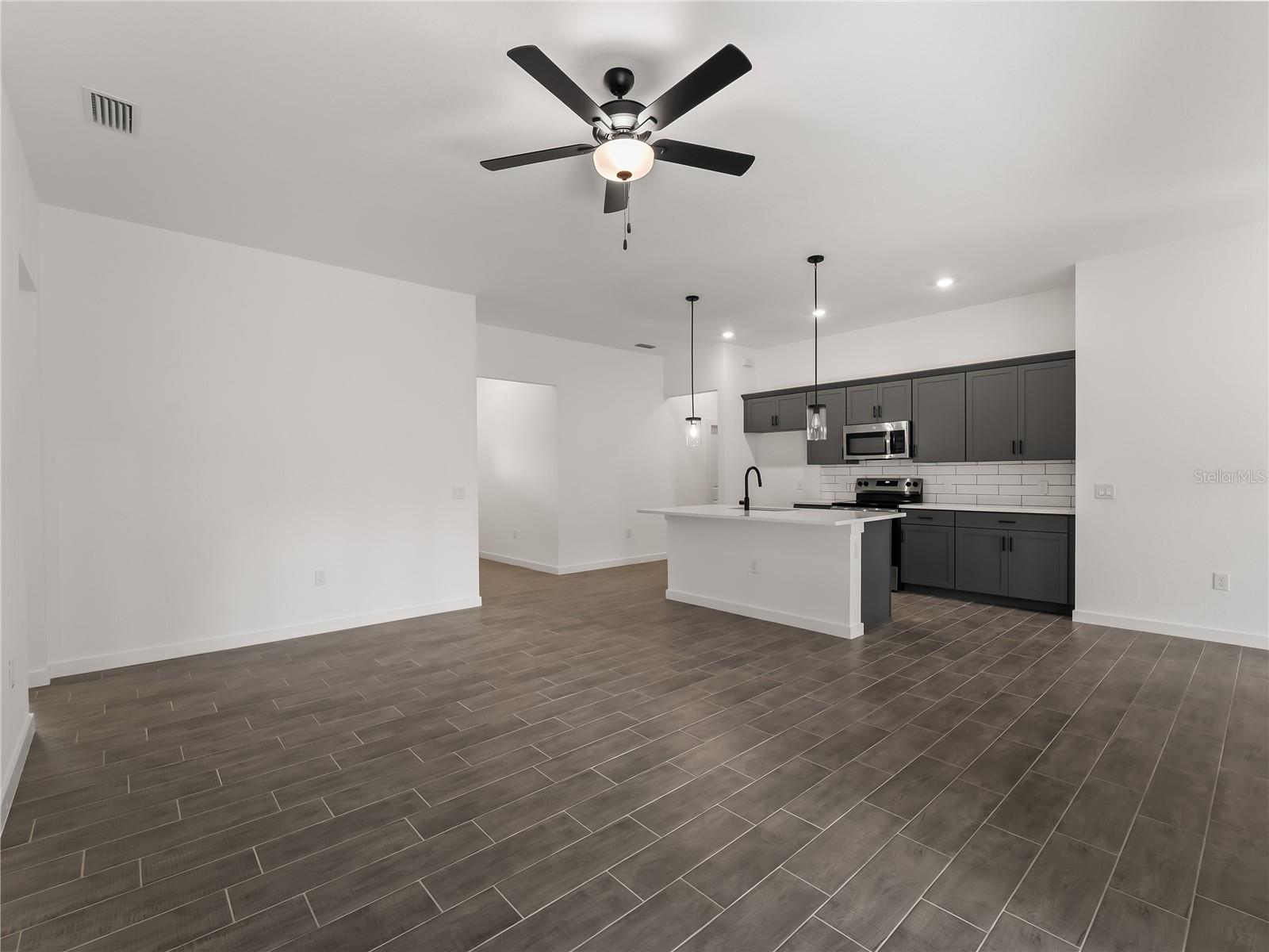 3085 STOCKTON AVE — photo 12