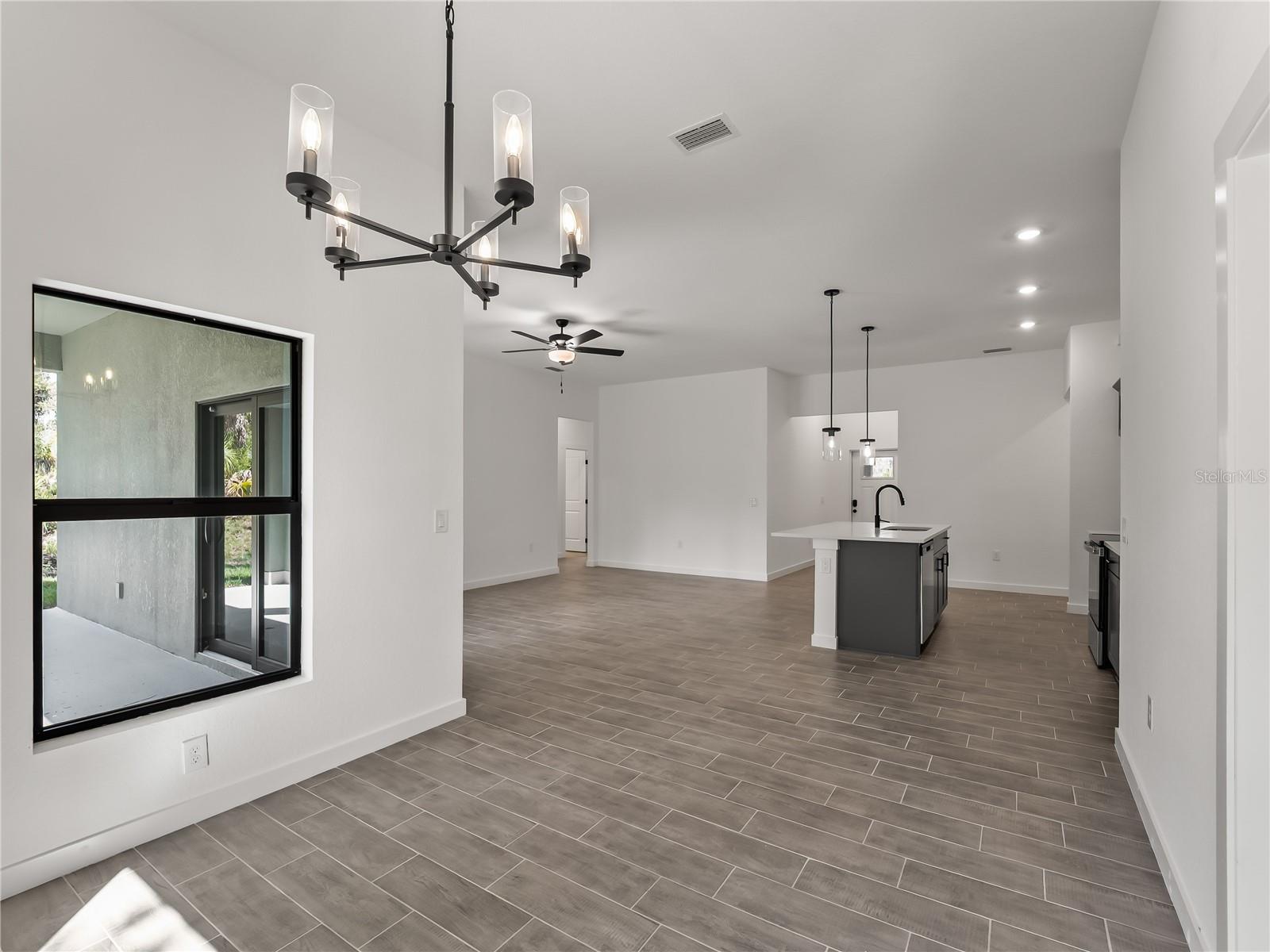 3085 STOCKTON AVE — photo 23