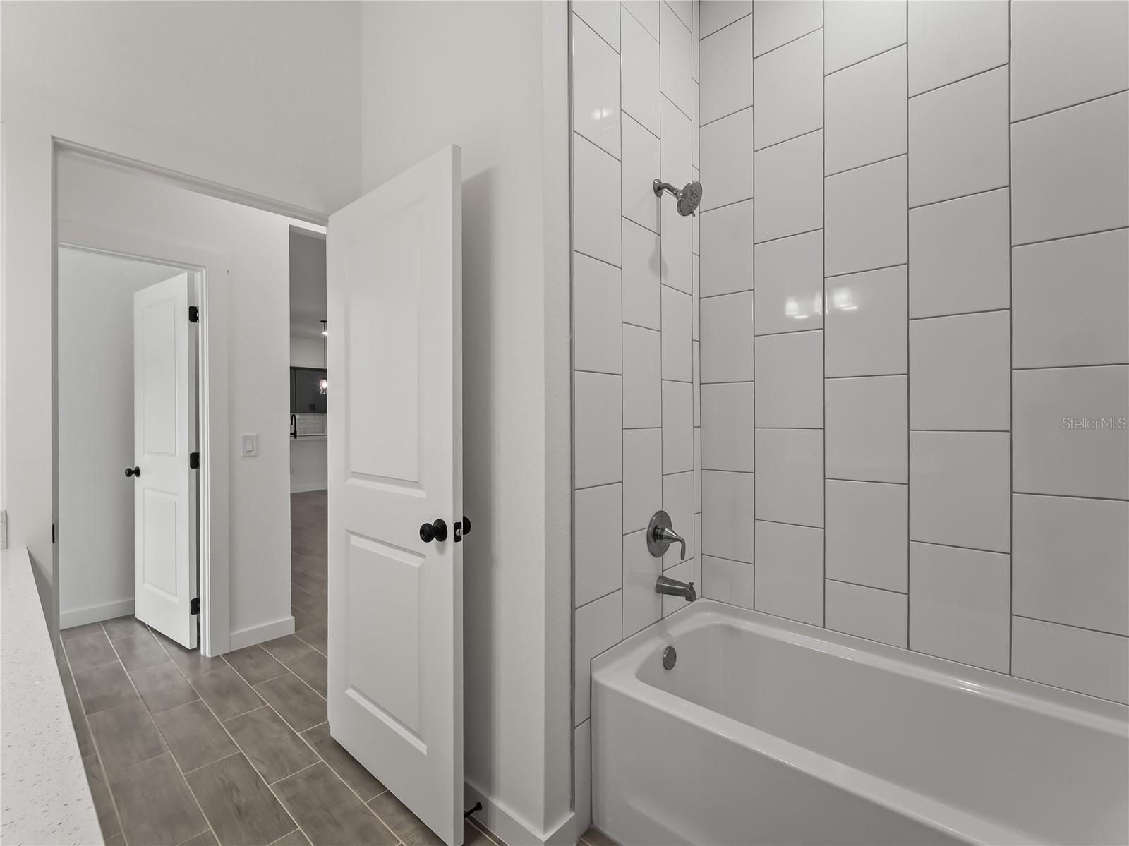 4409 LACOCO ST — photo 28