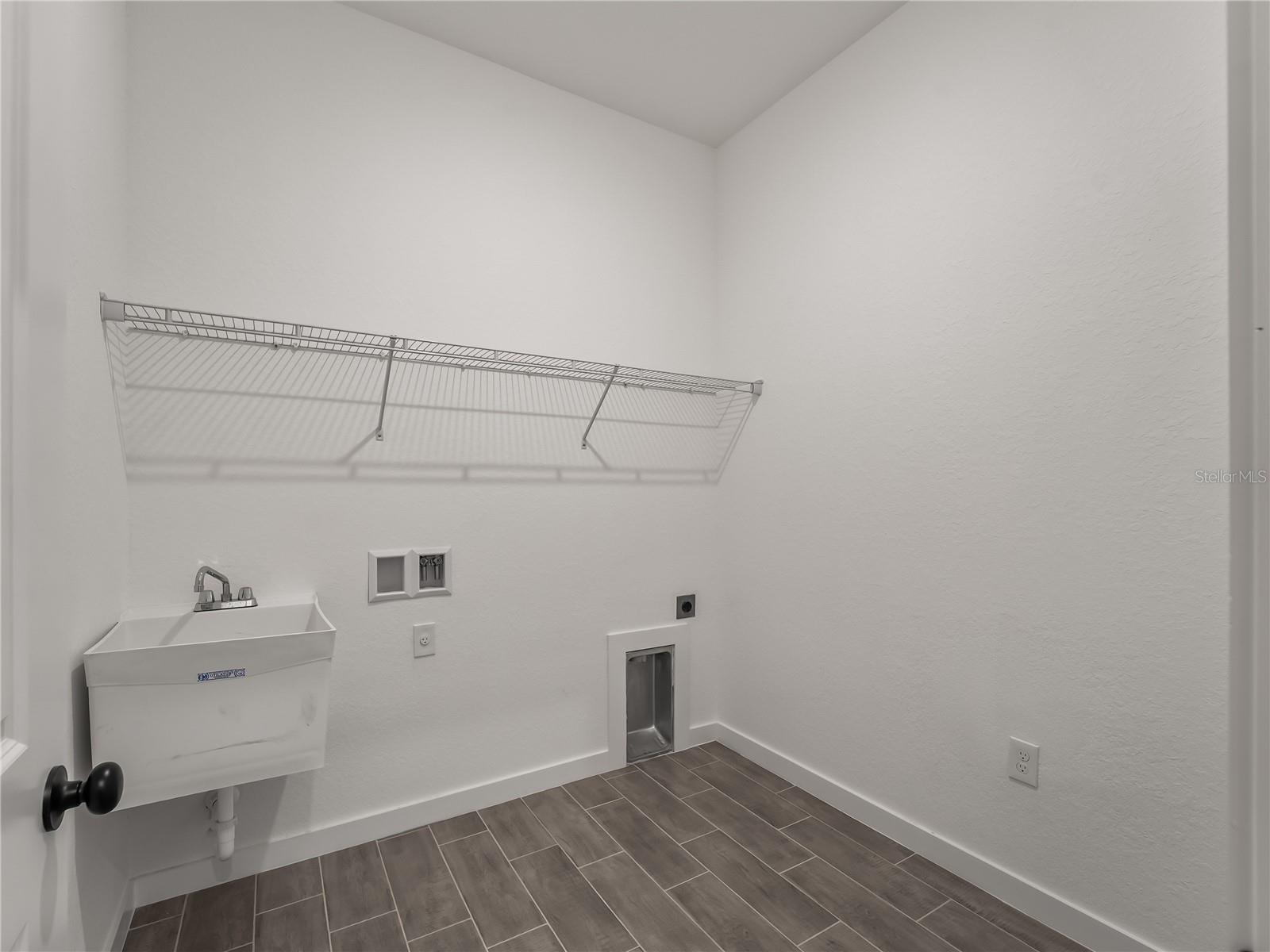 4409 LACOCO ST — photo 38