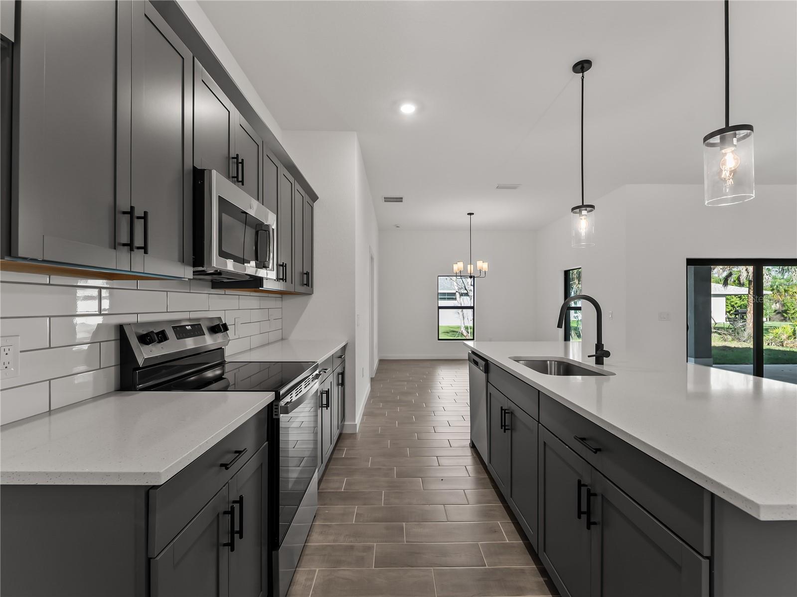 4409 LACOCO ST — photo 11