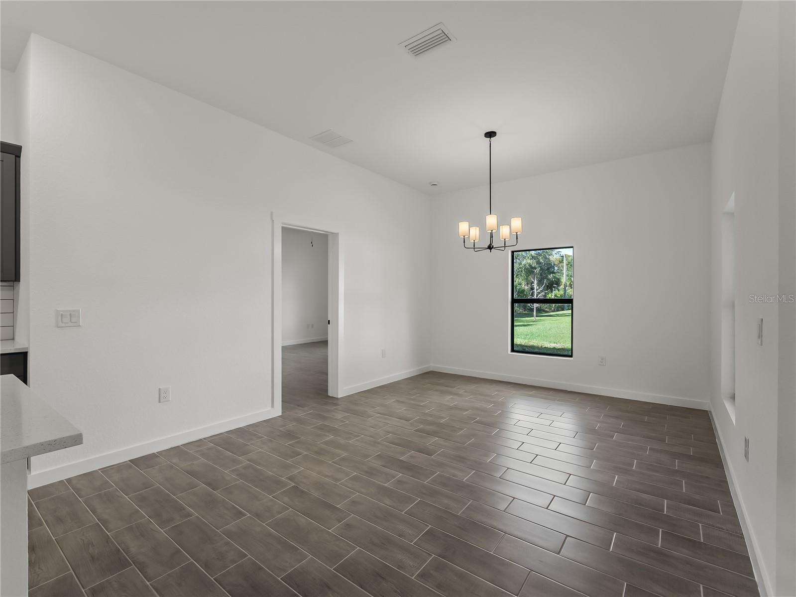 4409 LACOCO ST — photo 24