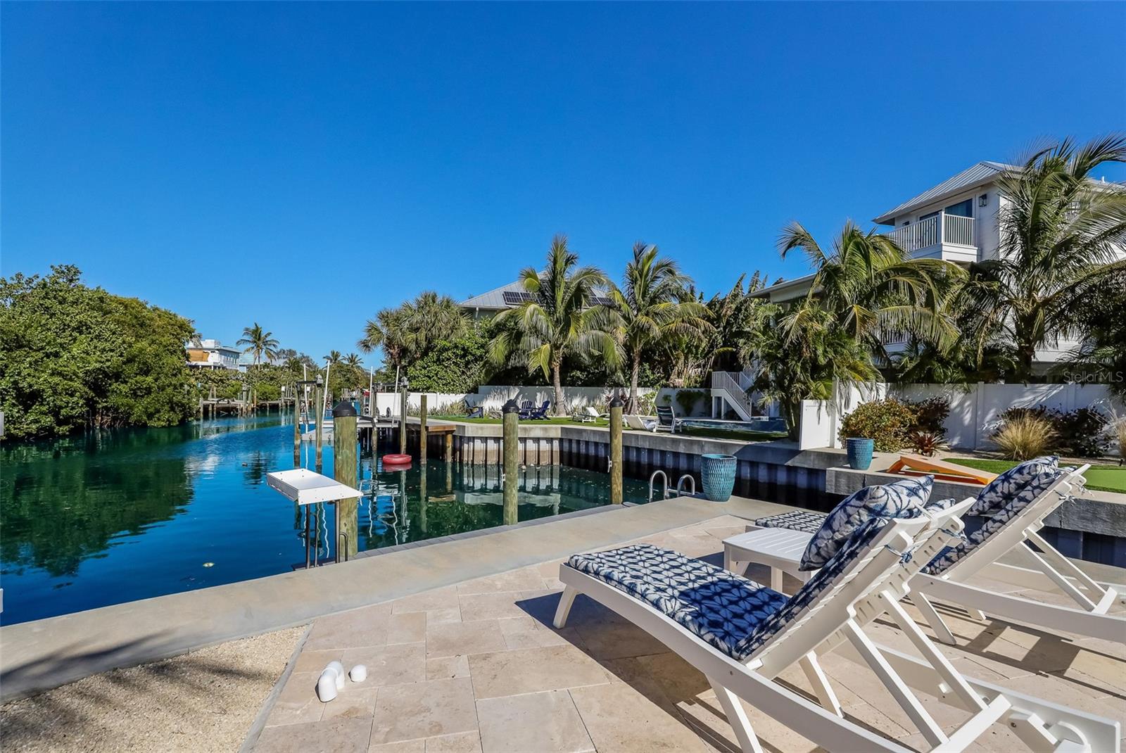 50 N SHORE DR — photo 54