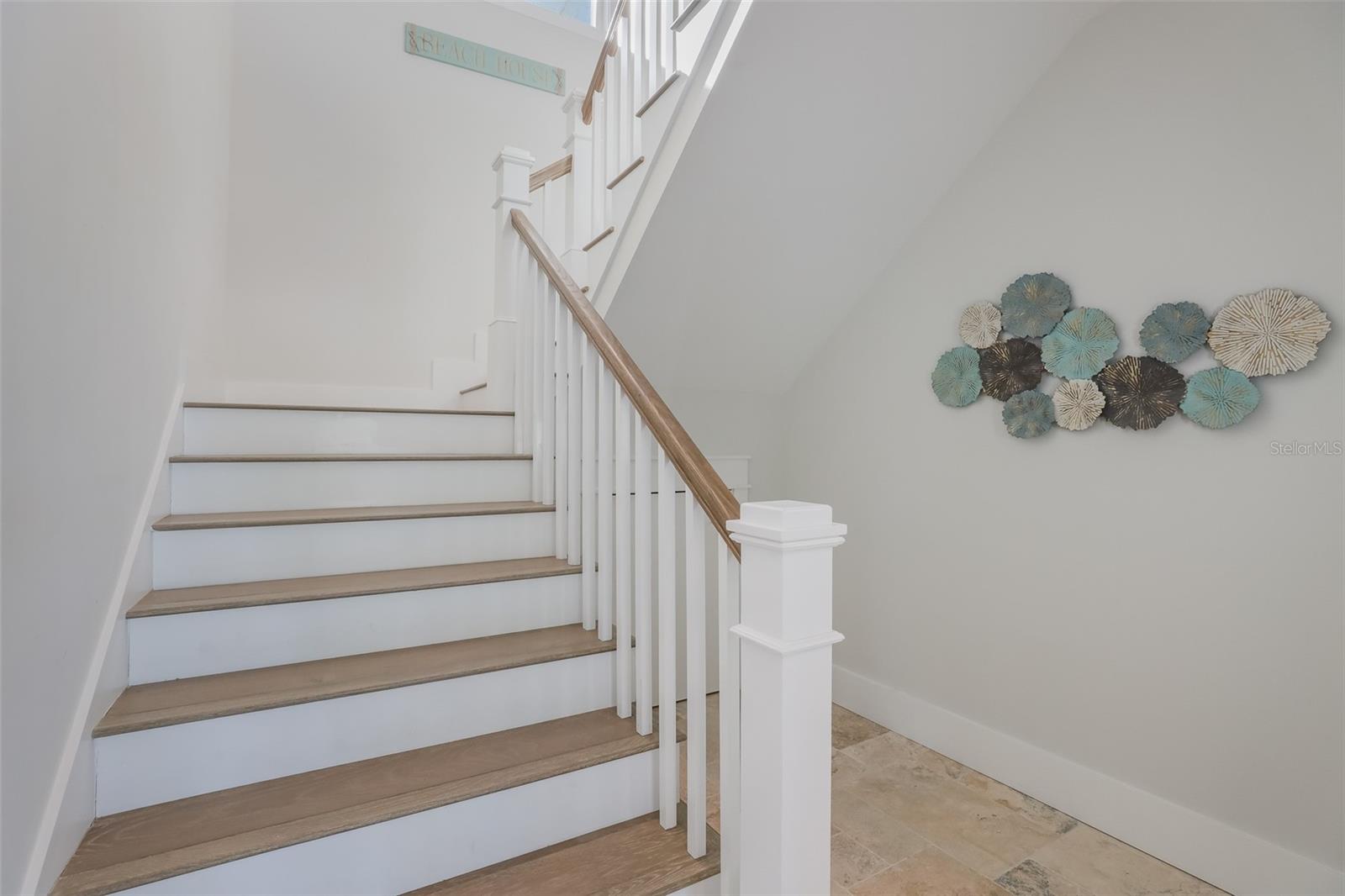 50 N SHORE DR — photo 17