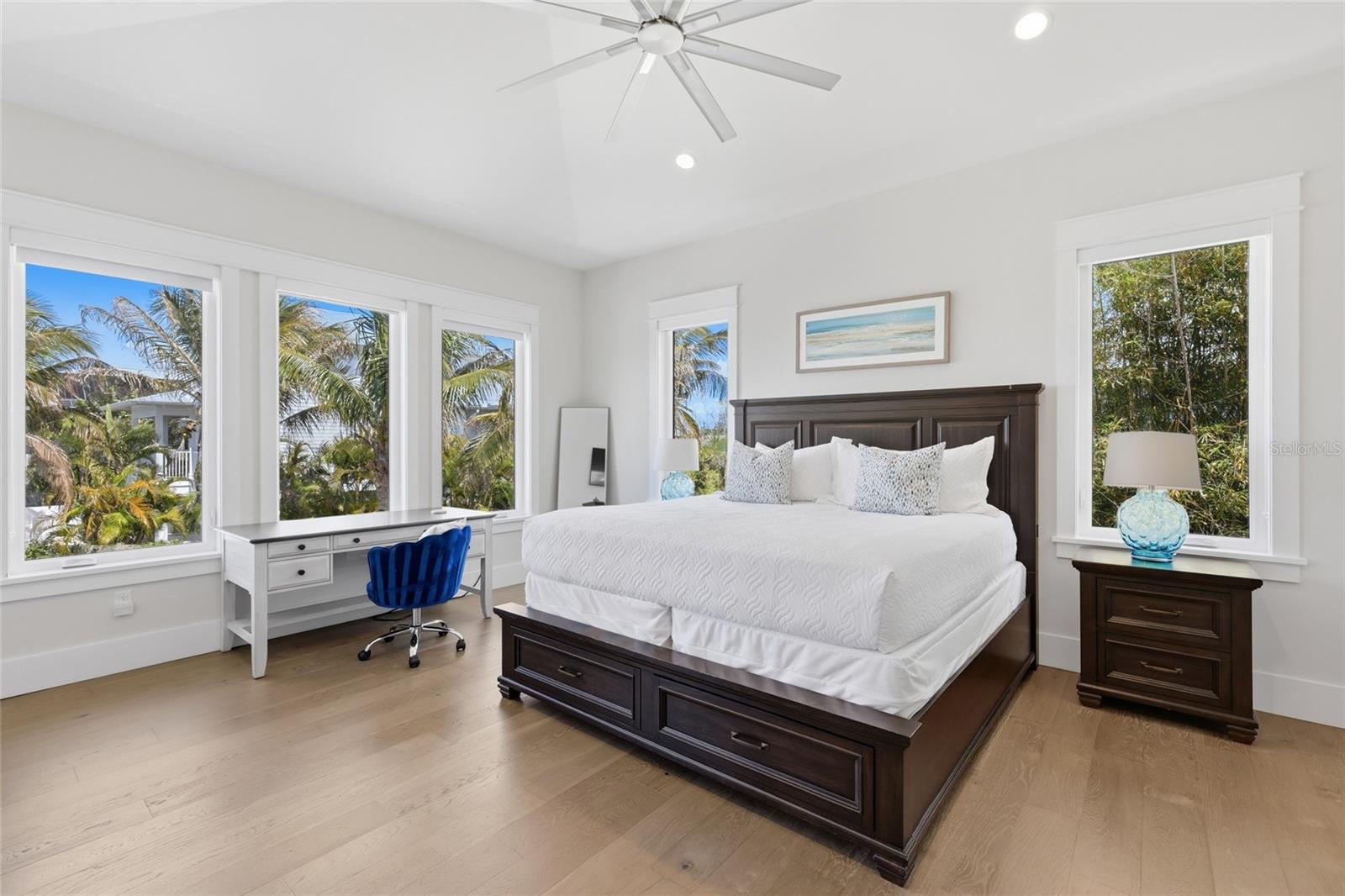 50 N SHORE DR — photo 18