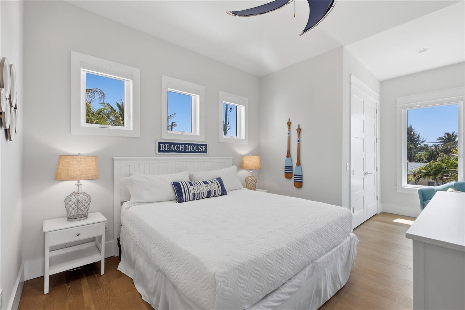 50 N SHORE DR — photo 27