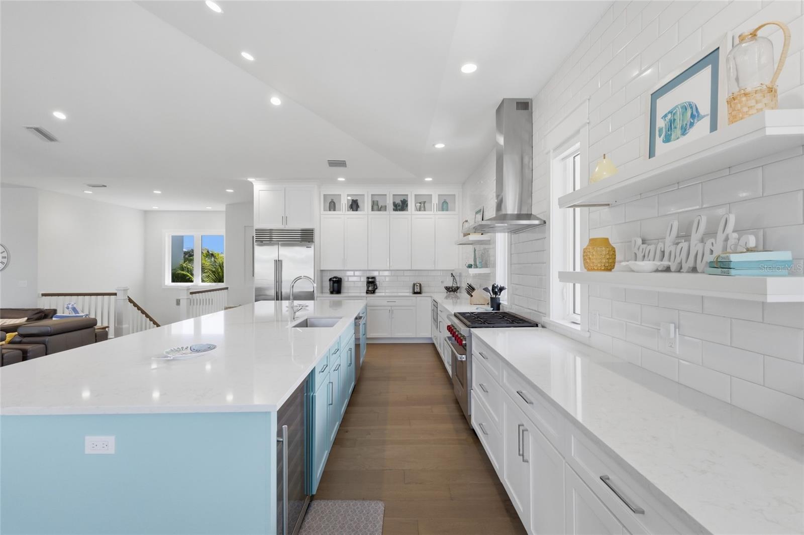 50 N SHORE DR — photo 12