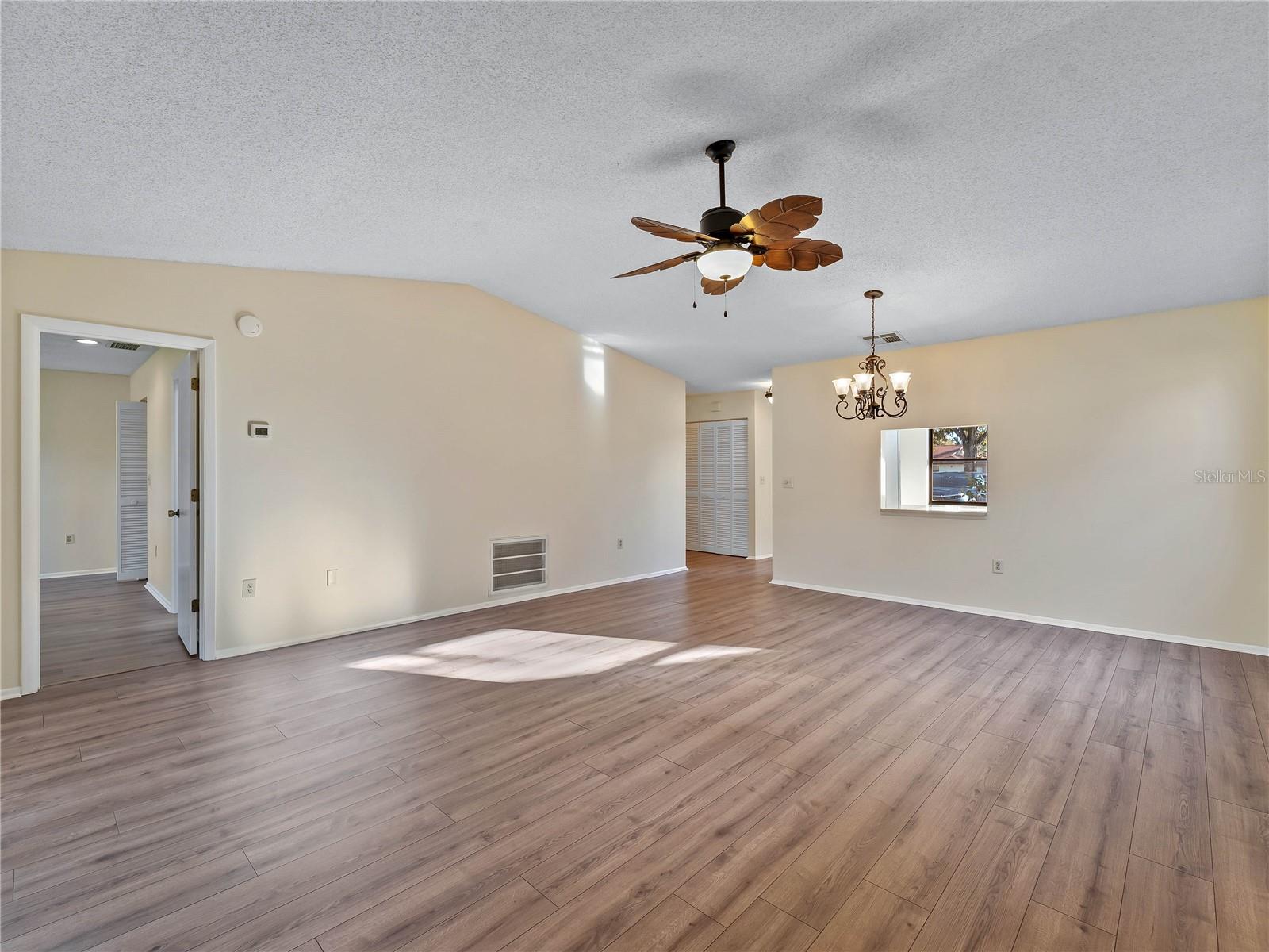 365 OAK HILL WAY #32 — photo 10