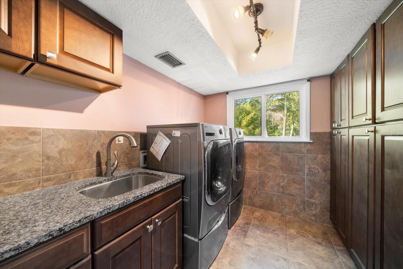 2402 PINE HAMMOCK — photo 35