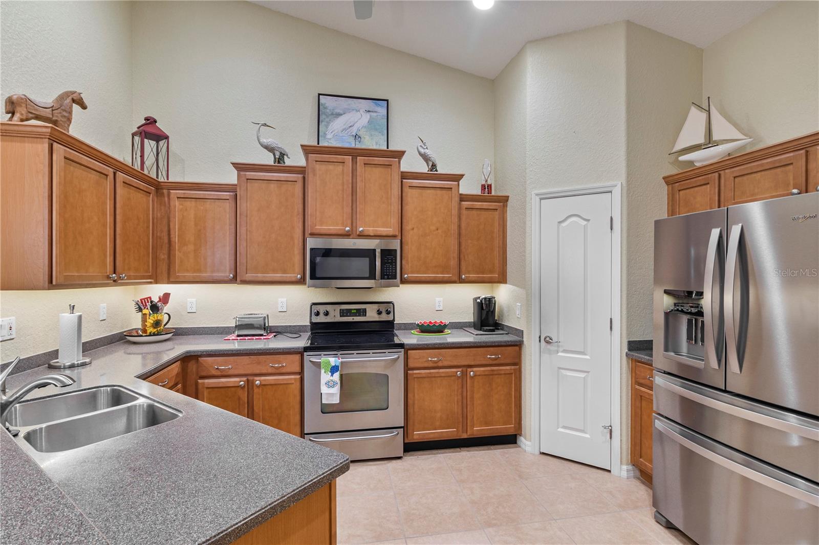 3533 LAKEWOOD BLVD — photo 9