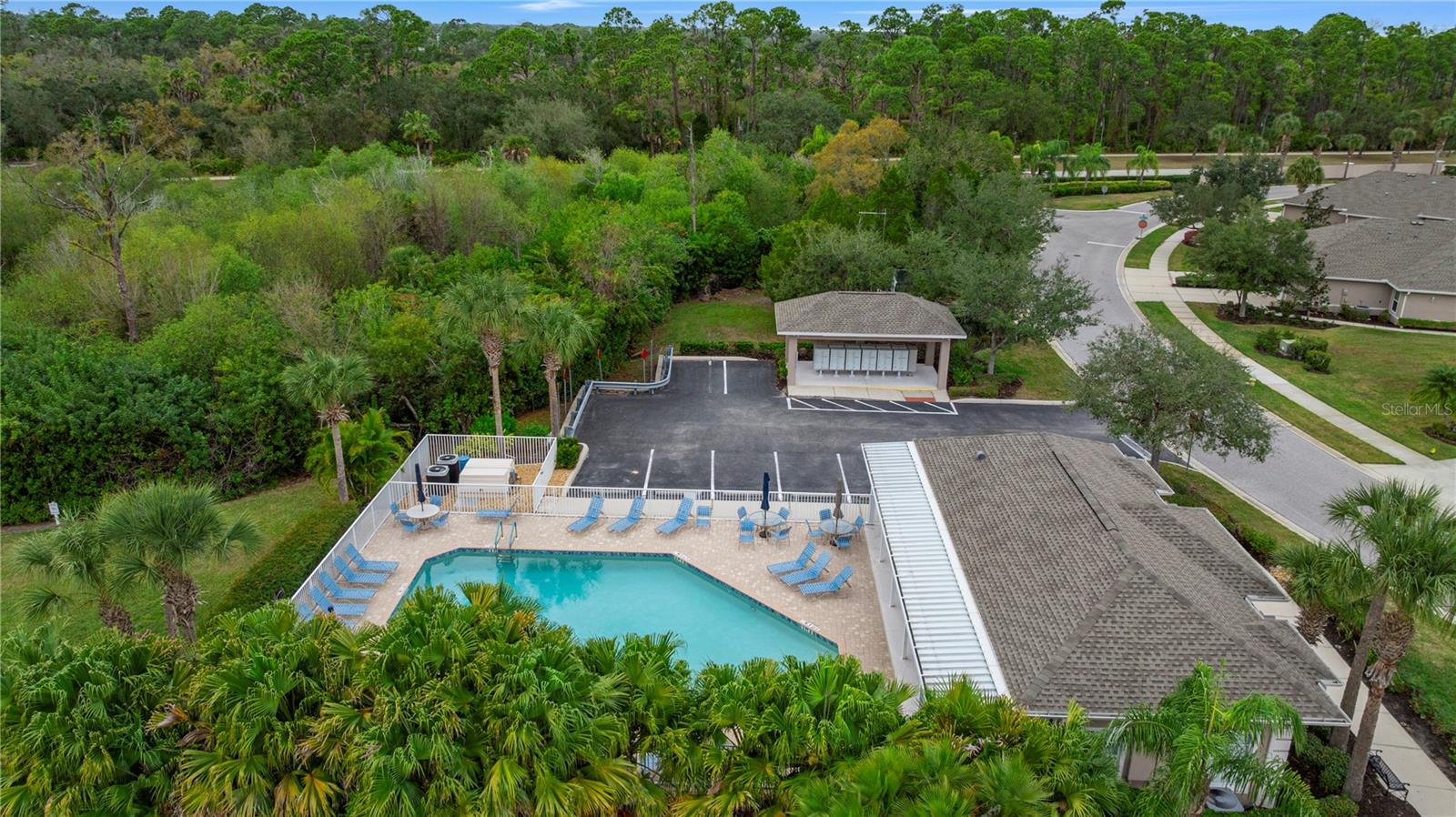 3533 LAKEWOOD BLVD — photo 44