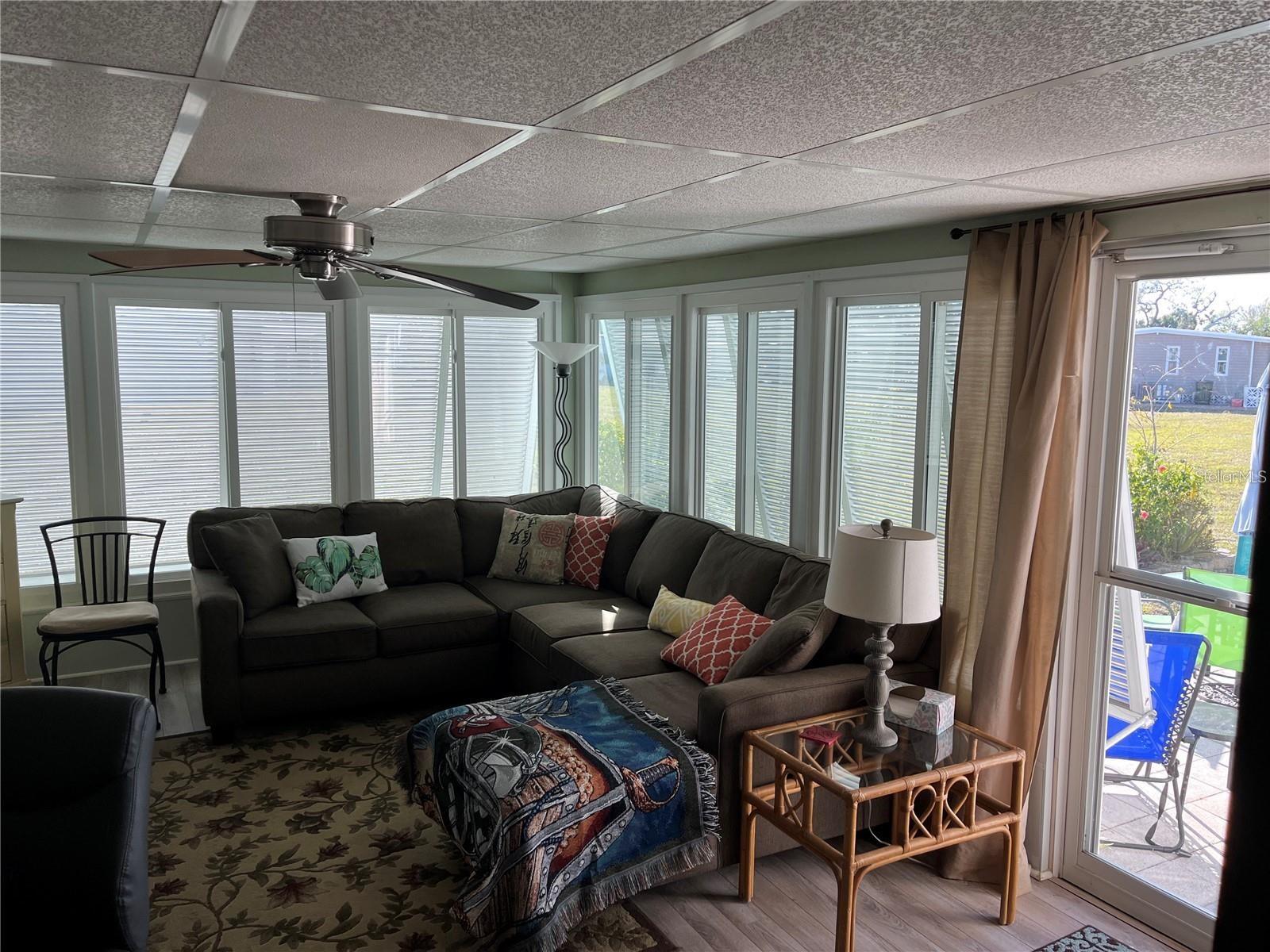 919 CORTINA BLVD — photo 36