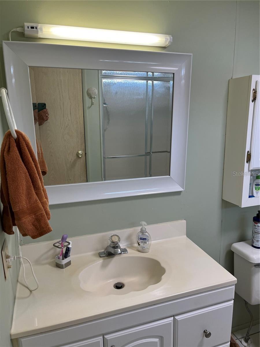 919 CORTINA BLVD — photo 34