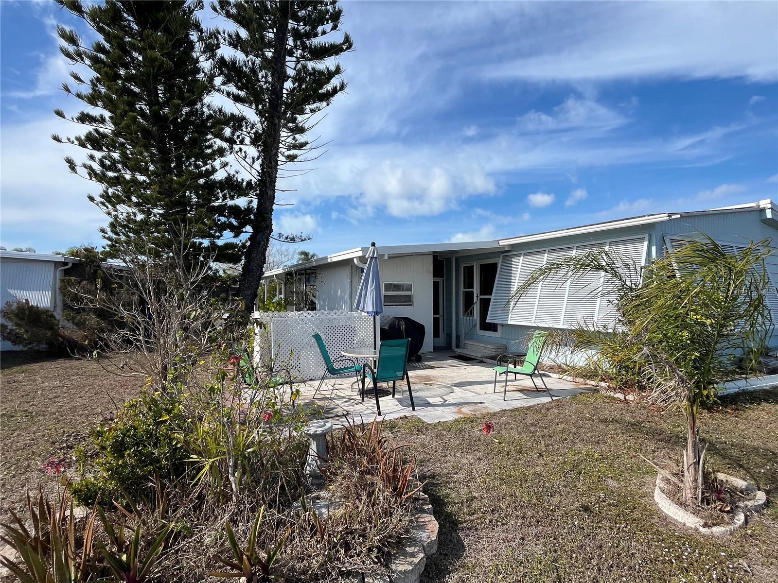 919 CORTINA BLVD — photo 6