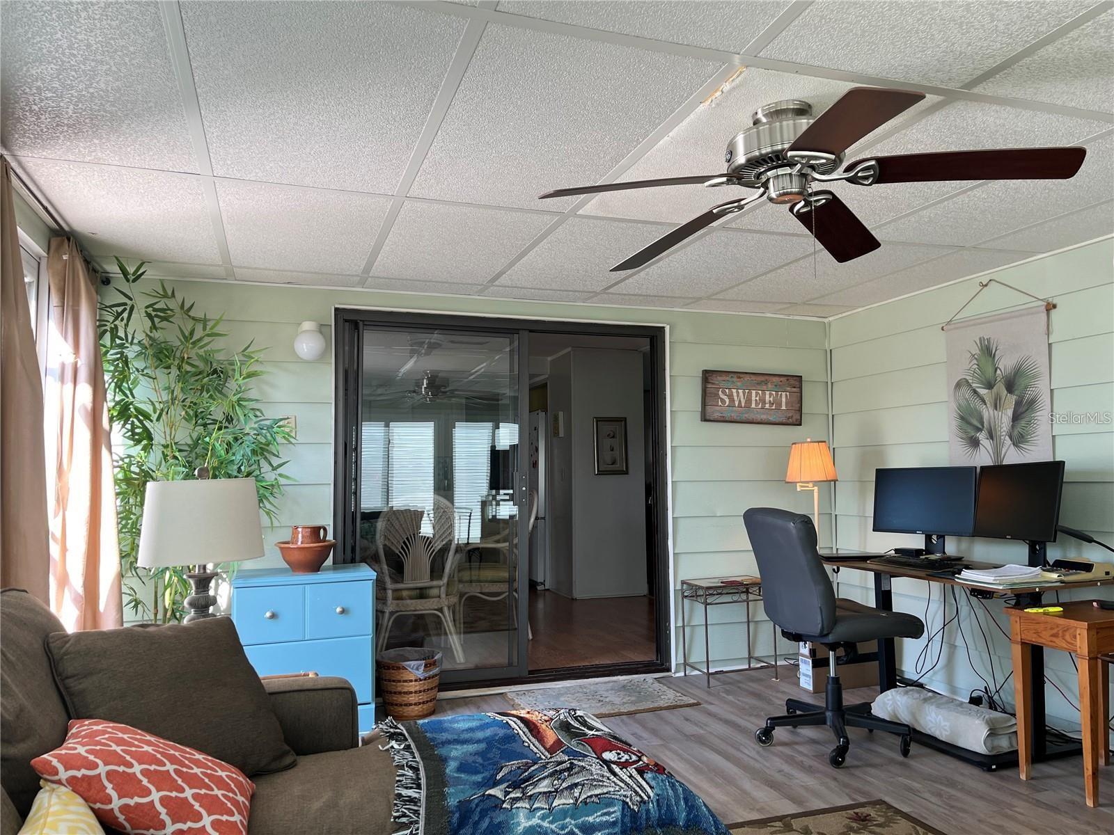 919 CORTINA BLVD — photo 44