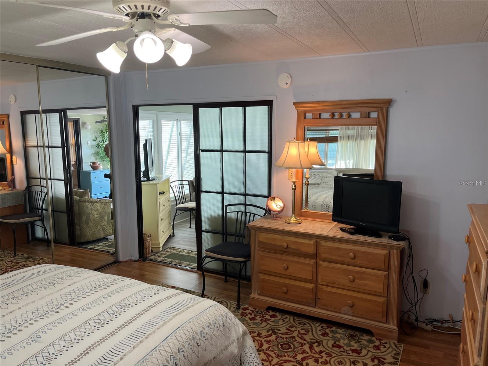 919 CORTINA BLVD — photo 31