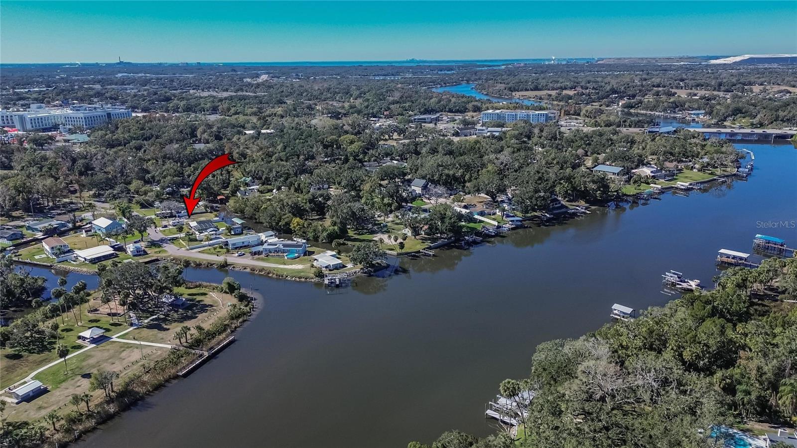 8615 PARKWAY CIR — photo 3